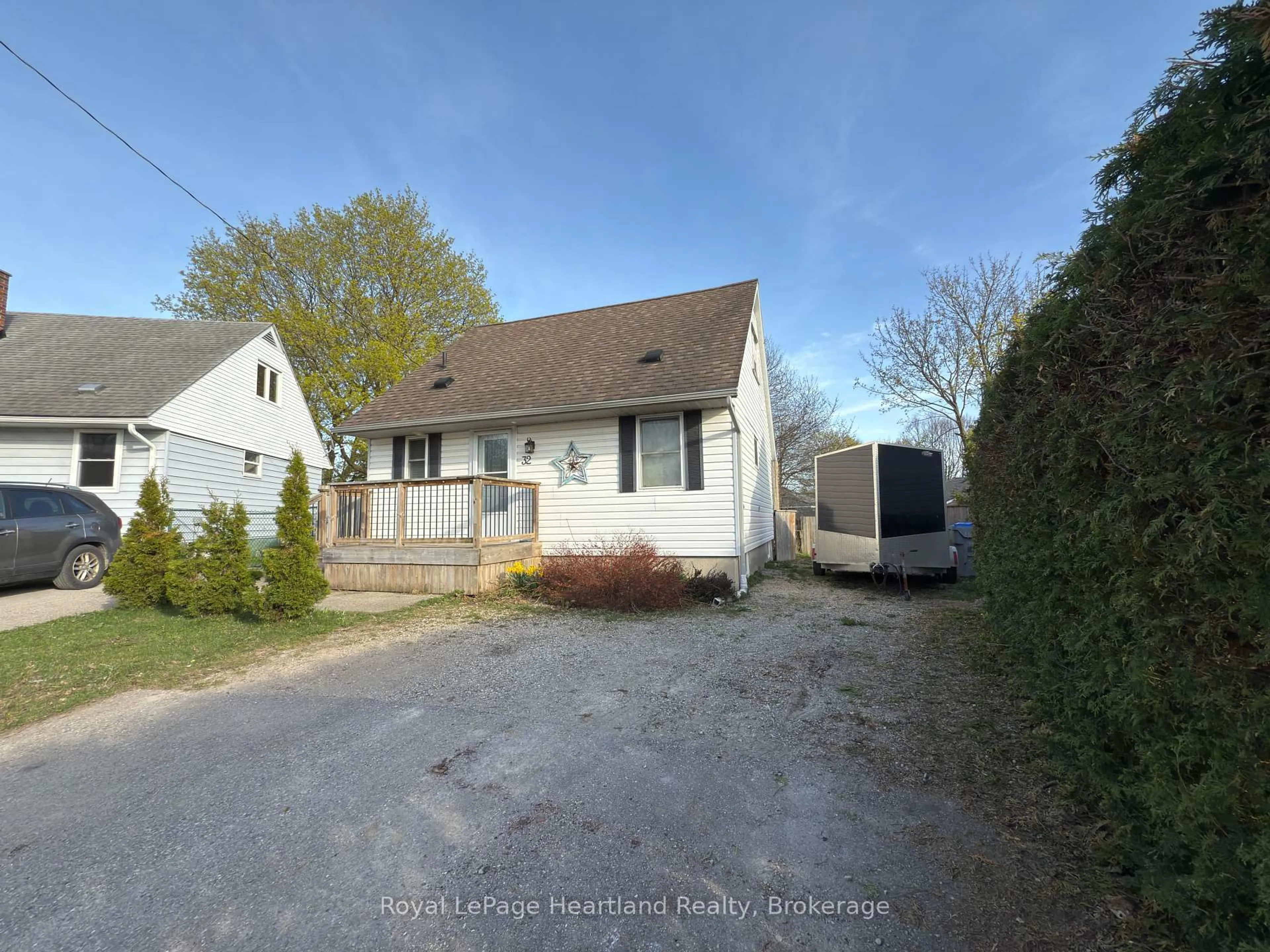 A pic from outside/outdoor area/front of a property/back of a property/a pic from drone, street for 32 Regina Rd, Huron East Ontario N0M 1L0