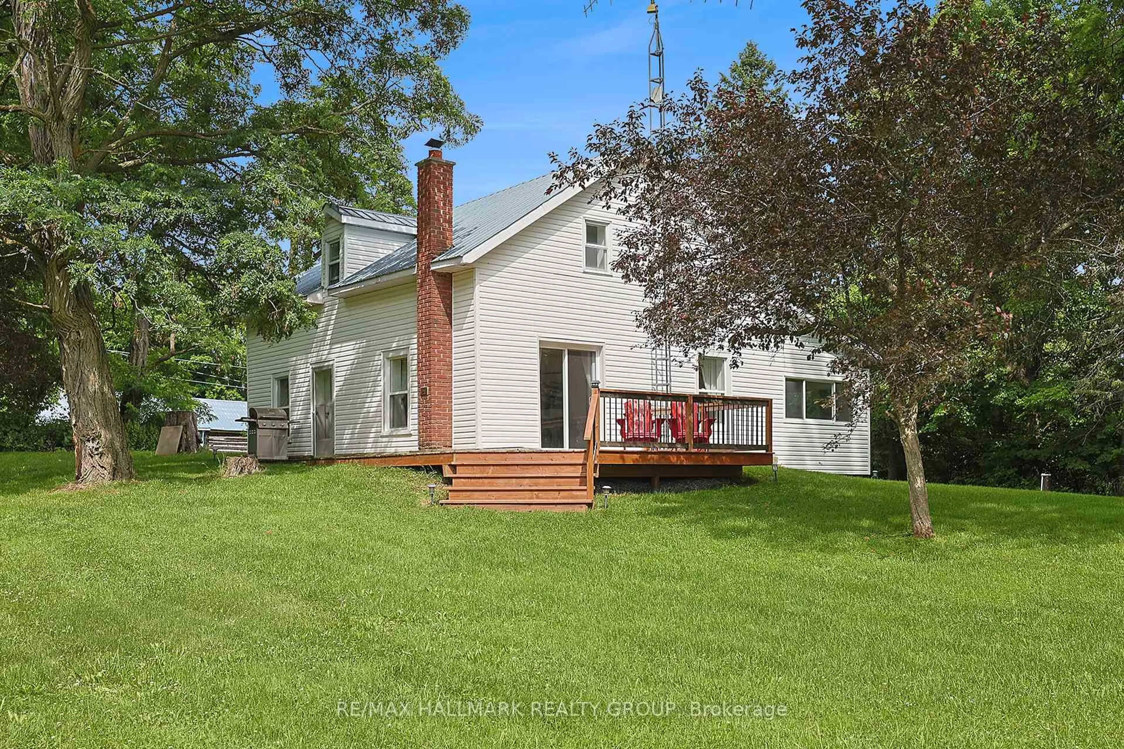 A pic from outside/outdoor area/front of a property/back of a property/a pic from drone, unknown for 80 R13 Rd, Rideau Lakes Ontario K0G 1L0