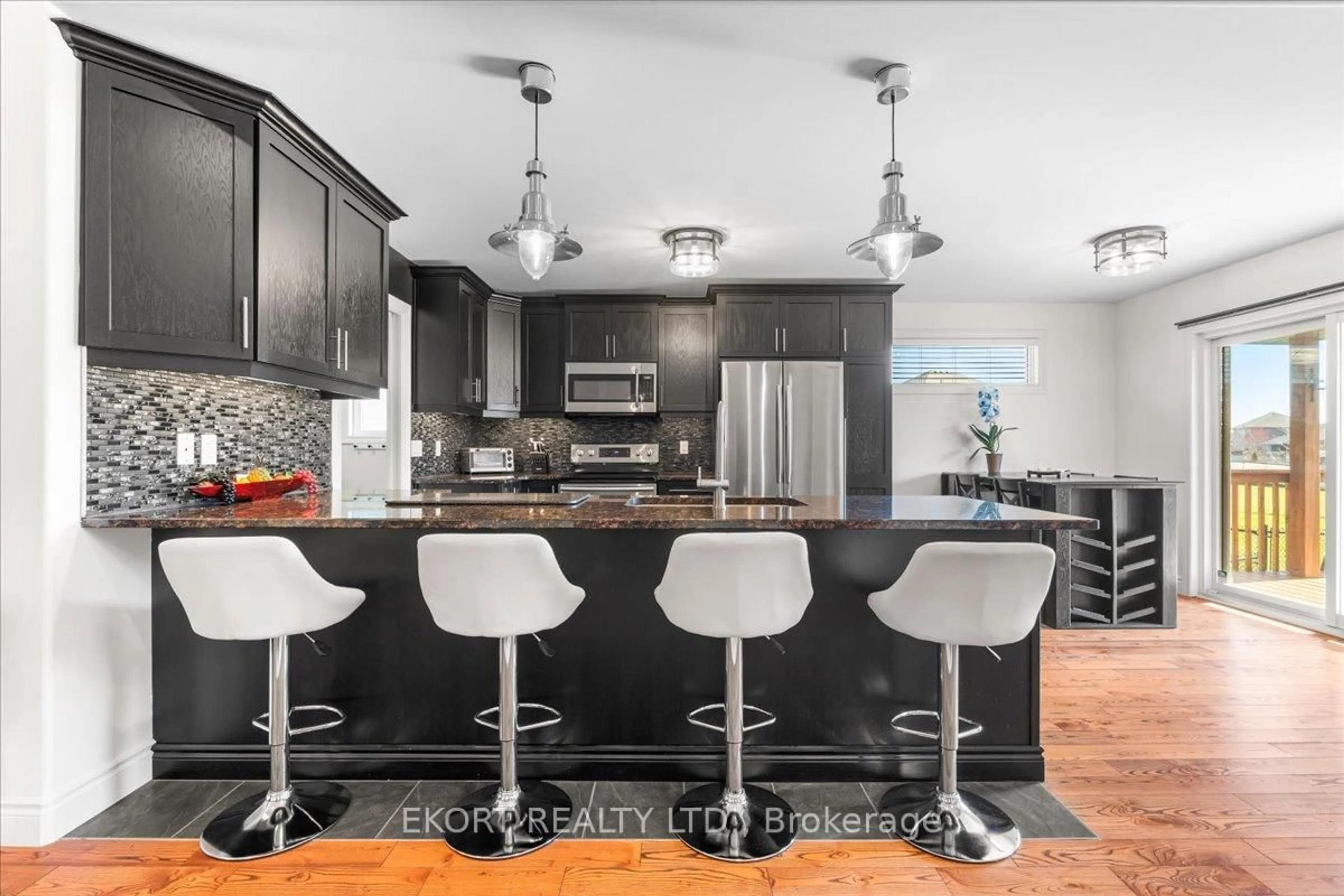 Contemporary kitchen, unknown for 64 Farmington Cres, Belleville Ontario K8N 0J8