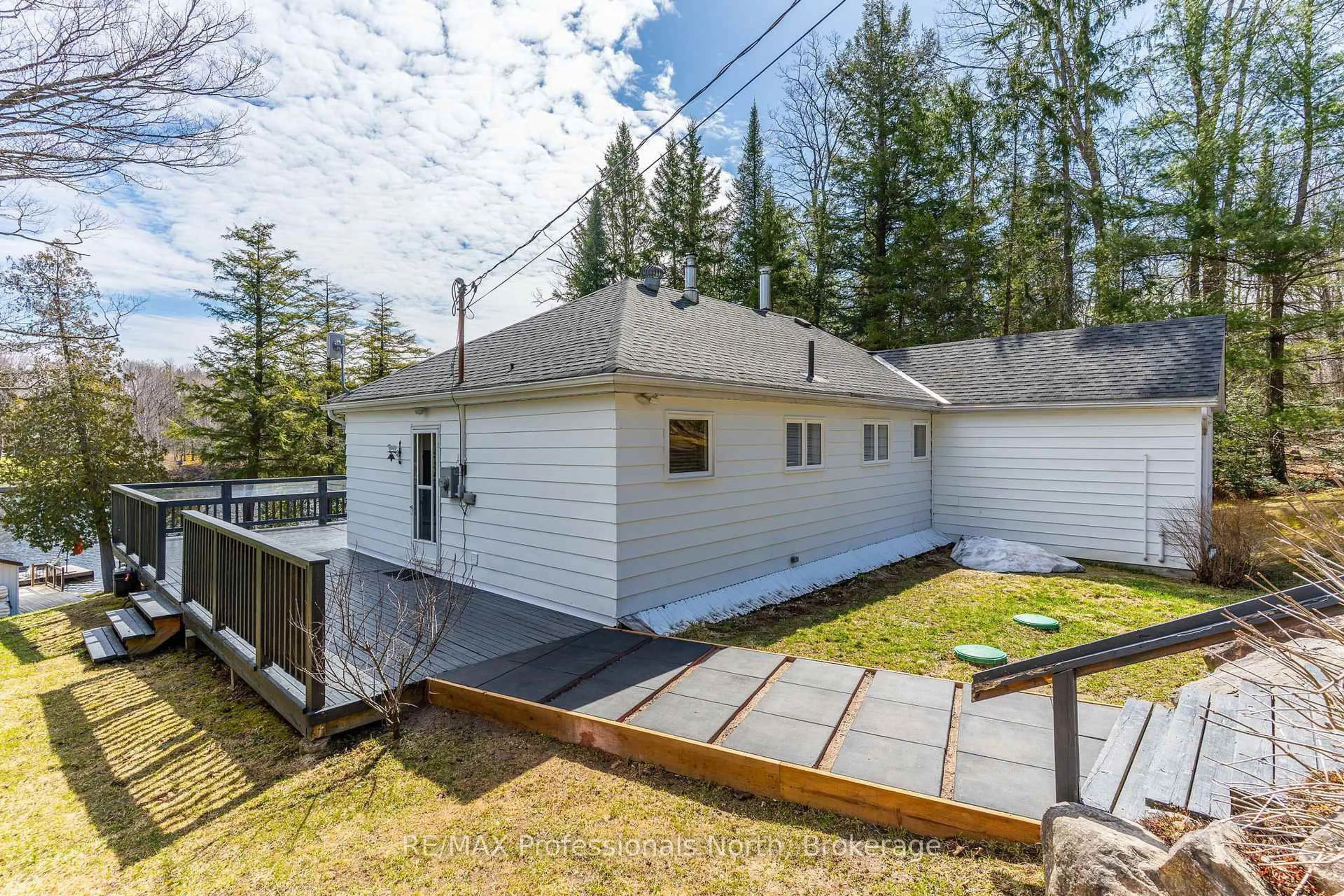 Patio, unknown for 1054 Grace River Rd, Highlands East Ontario K0L 1M0