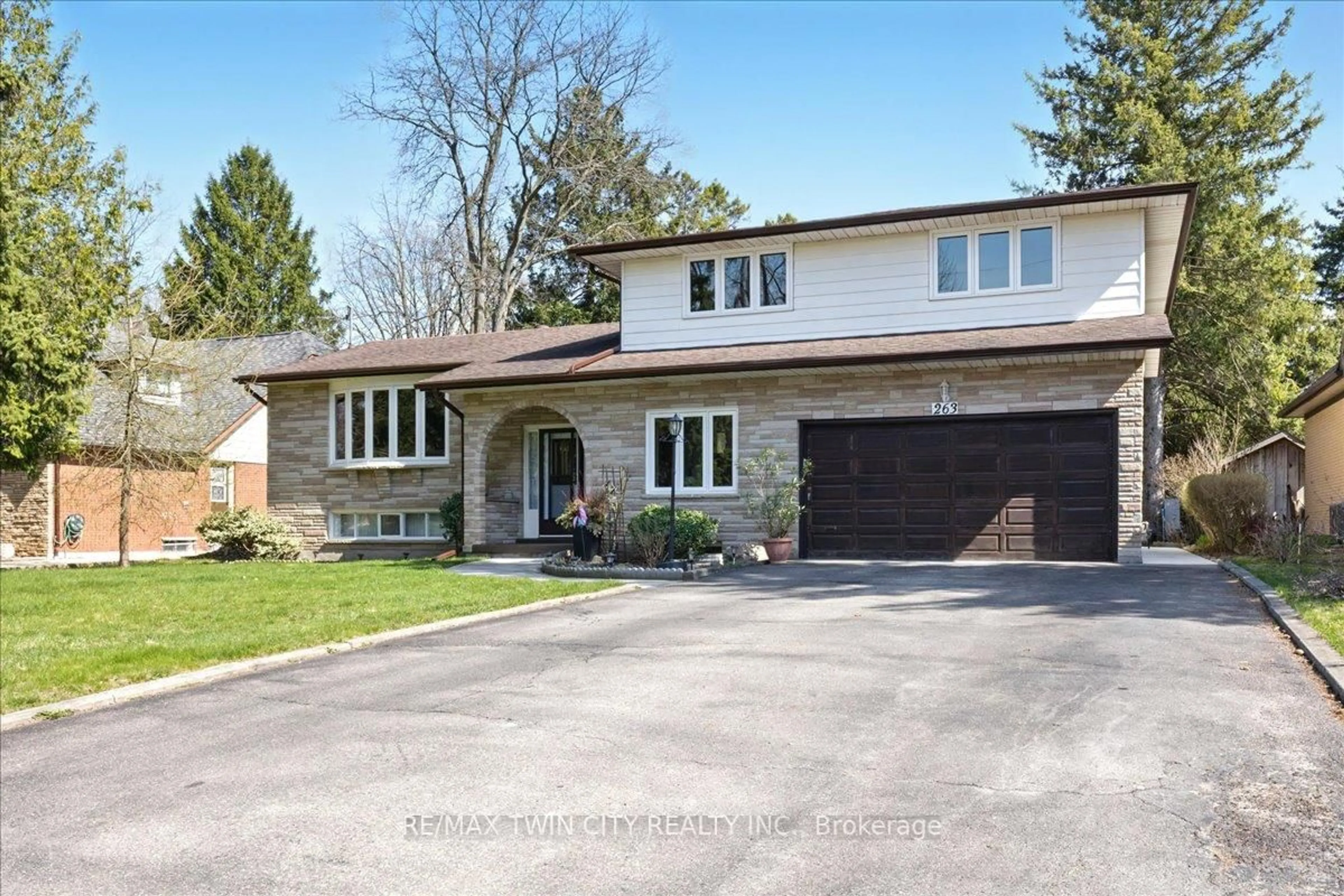 Home with brick exterior material, street for 263 Normandy Ave, Waterloo Ontario N2K 1X6