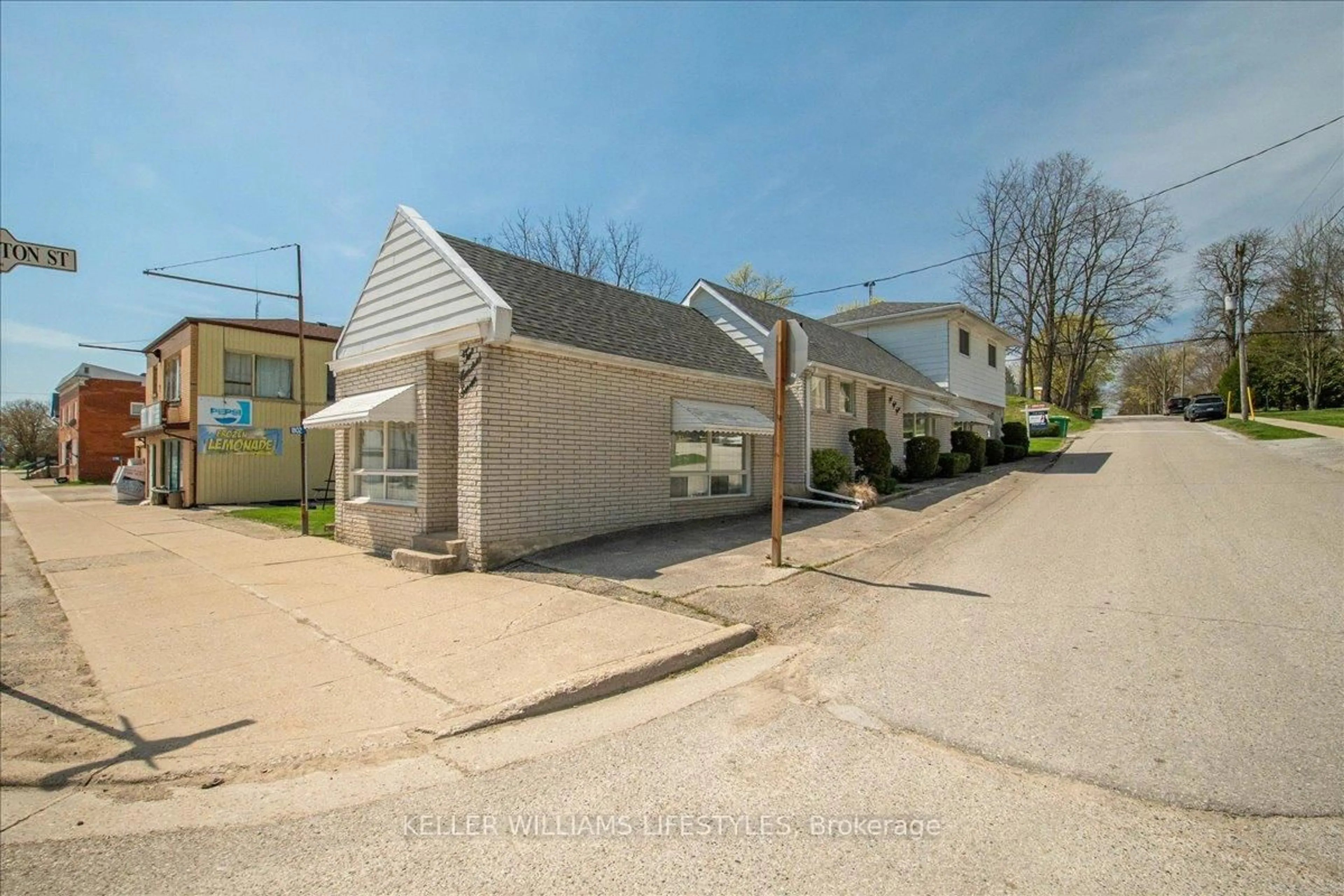 A pic from outside/outdoor area/front of a property/back of a property/a pic from drone, street for 1802 Longwoods Rd, Southwest Middlesex Ontario N0L 2N0