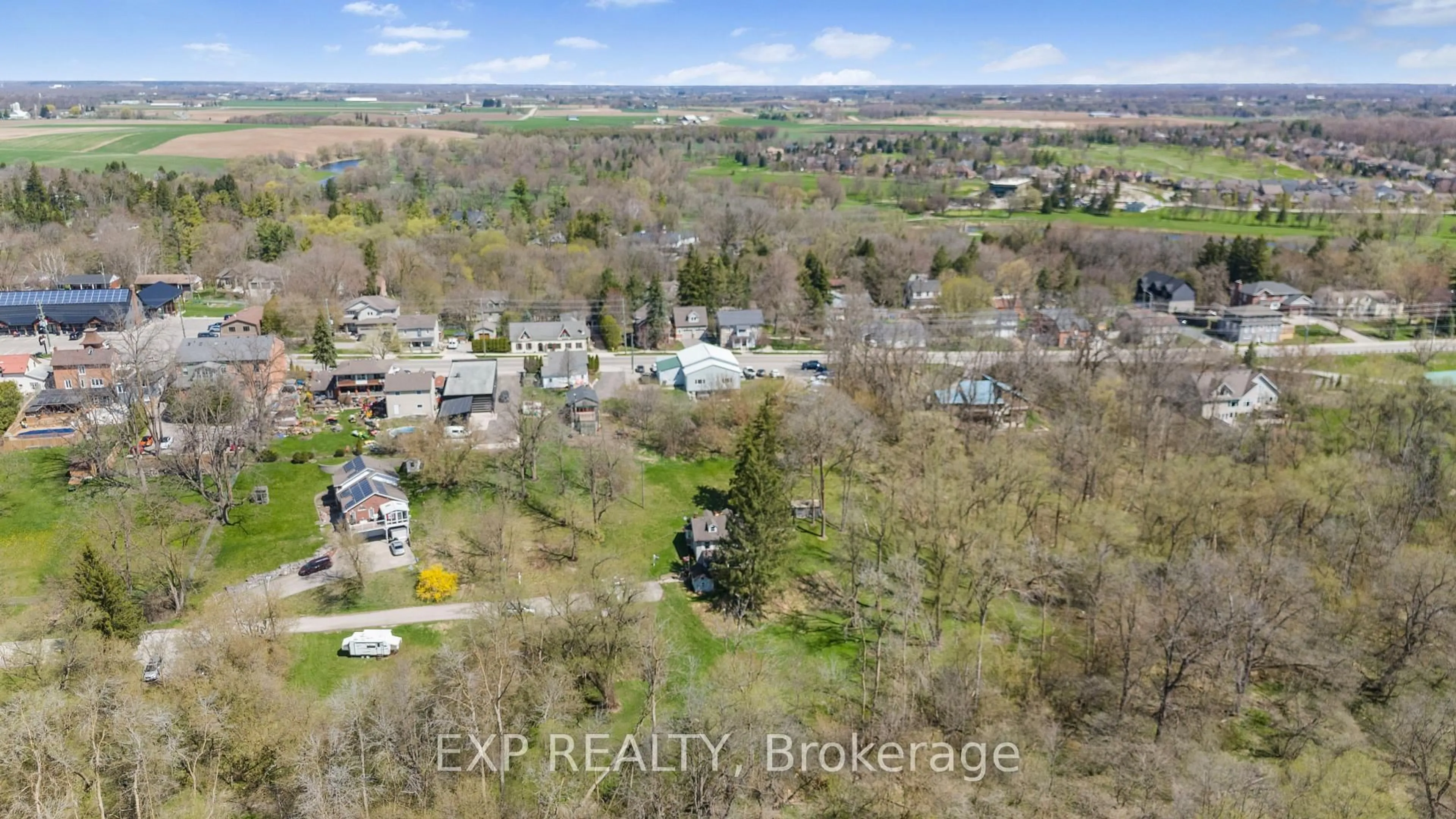 A pic from outside/outdoor area/front of a property/back of a property/a pic from drone, unknown for 36 Elgin St, Woolwich Ontario N3B 1Y3