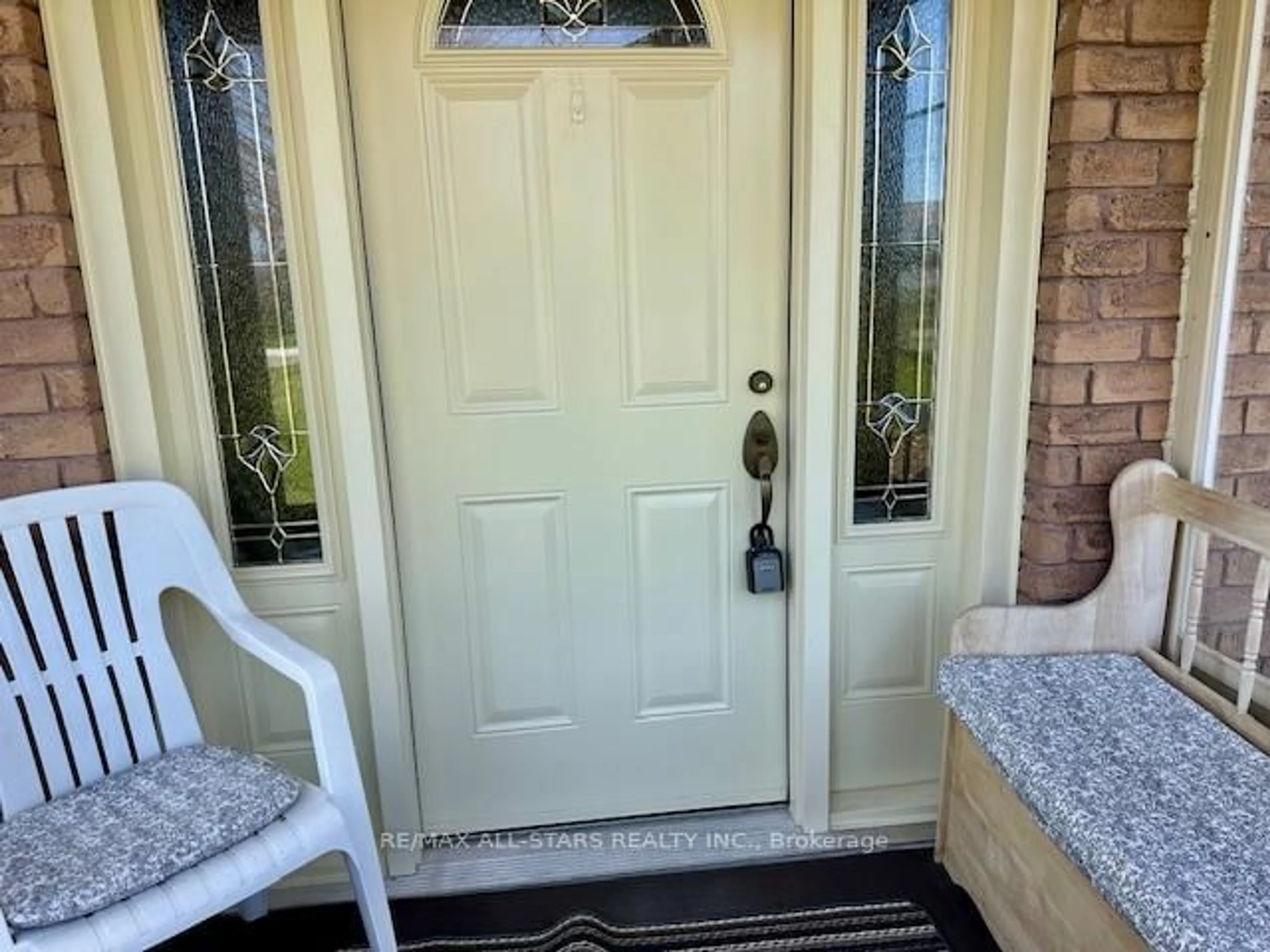 Indoor entryway for 369 The Captain's Cor N/A, Kawartha Lakes Ontario K0M 1A0