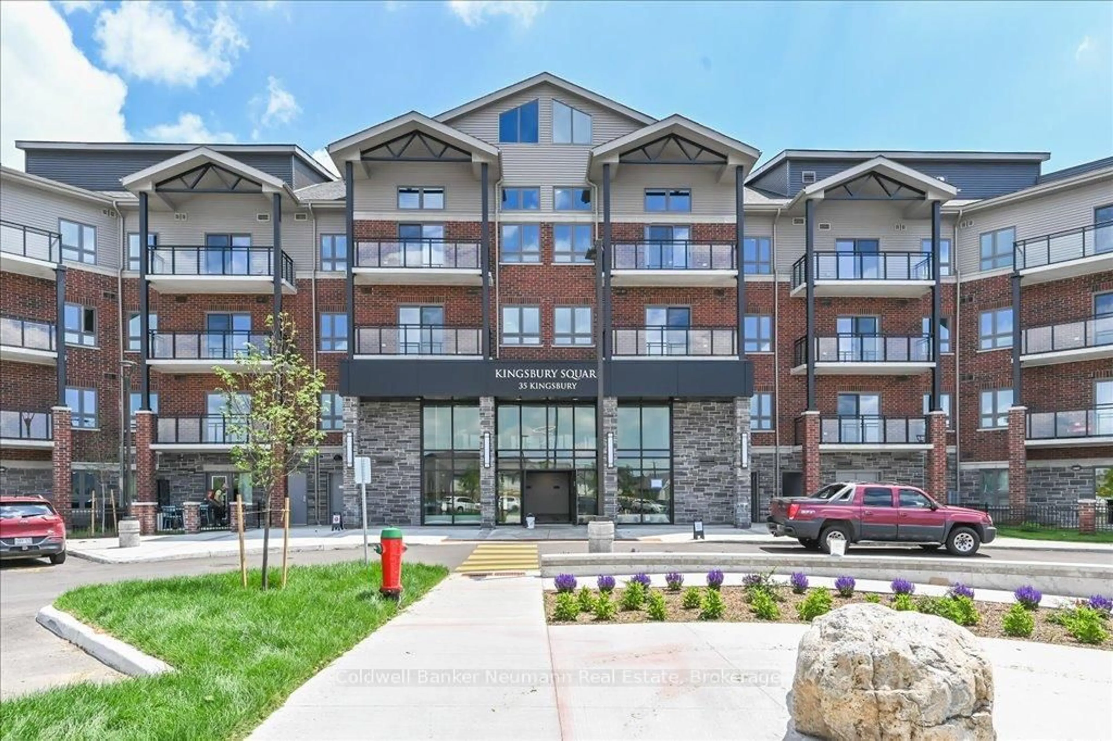 Unknown for 35 Kingsbury Sq #221, Guelph Ontario N1L 0J4