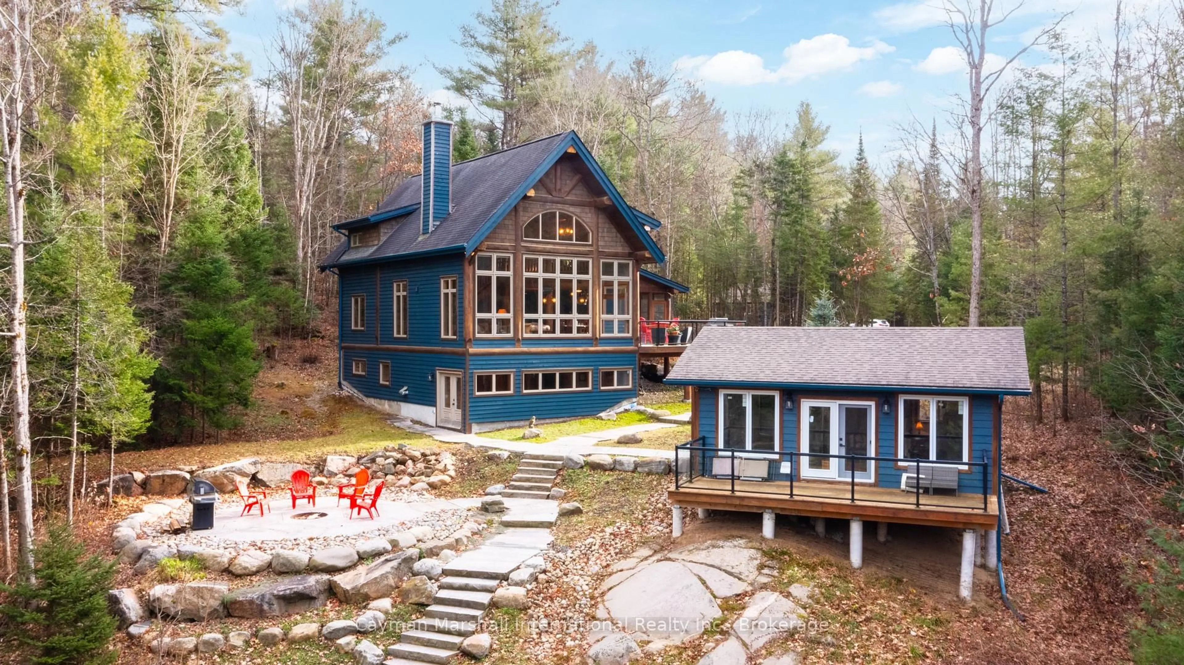 Home with vinyl exterior material, water/lake/river/ocean view for 1026 Fire Route 13 N/A, Gravenhurst Ontario P1P 1R3