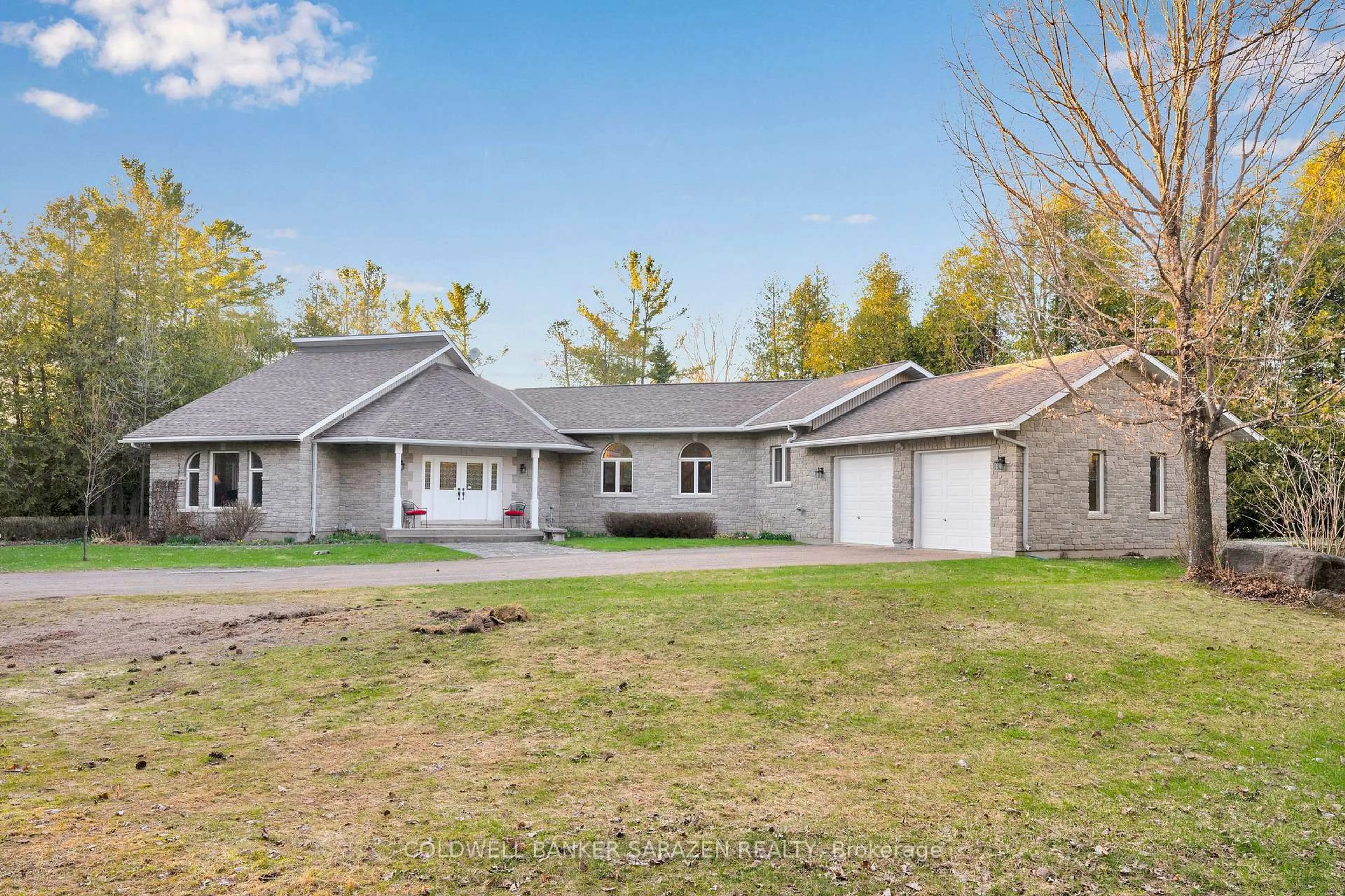 A pic from outside/outdoor area/front of a property/back of a property/a pic from drone, unknown for 220 River Rd, Arnprior Ontario K7S 1R4