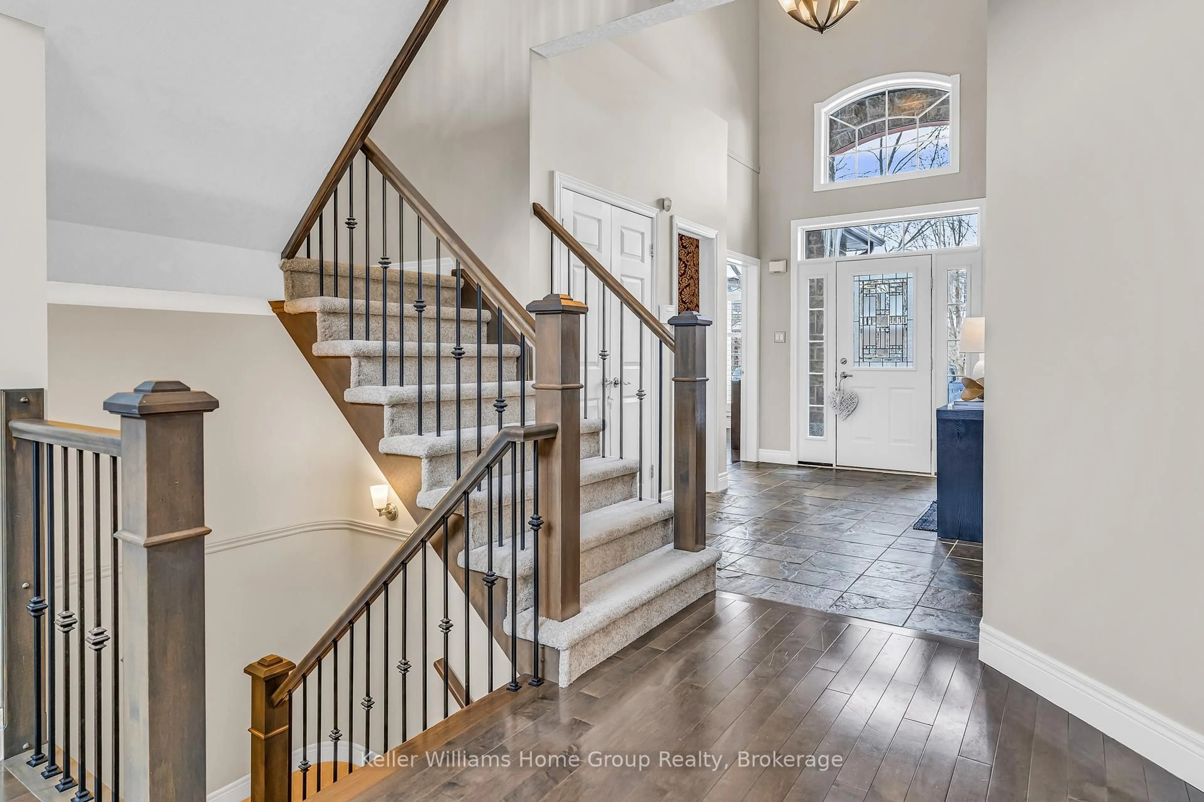 Indoor entryway for 10 BRIGHT Lane, Guelph Ontario N1L 1S6