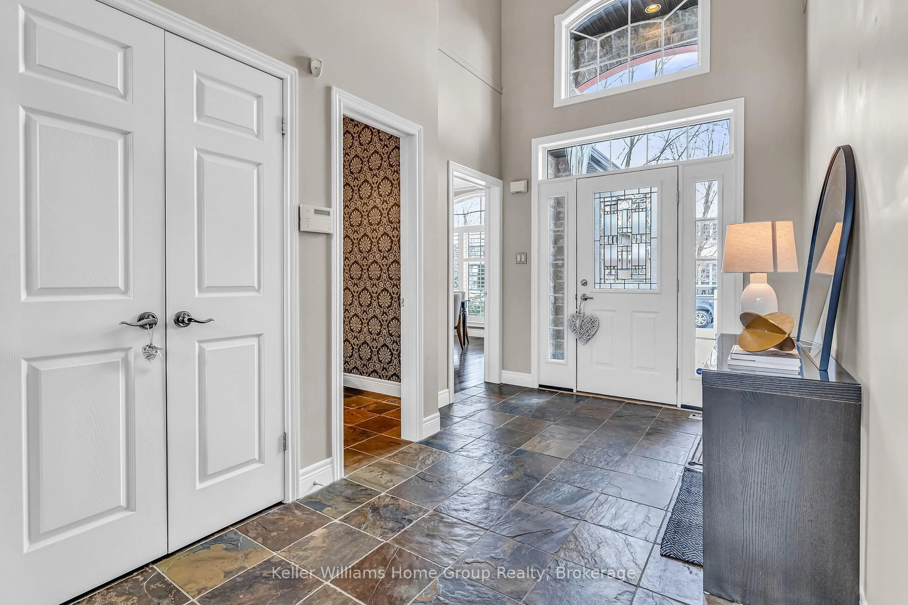 Indoor entryway for 10 BRIGHT Lane, Guelph Ontario N1L 1S6