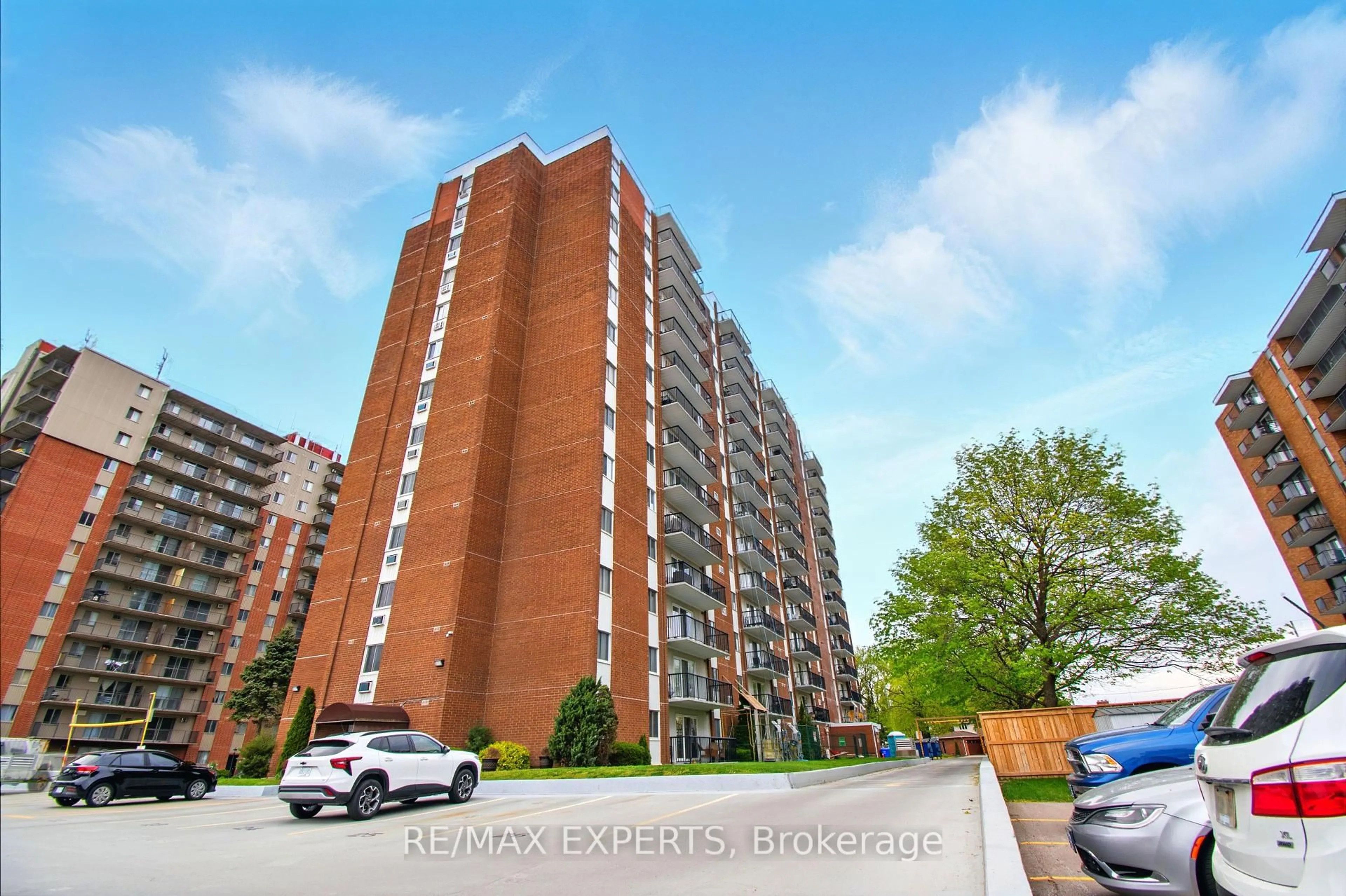 A pic from outside/outdoor area/front of a property/back of a property/a pic from drone, street for 8591 Riverside Dr #410, Windsor Ontario N8S 1G3