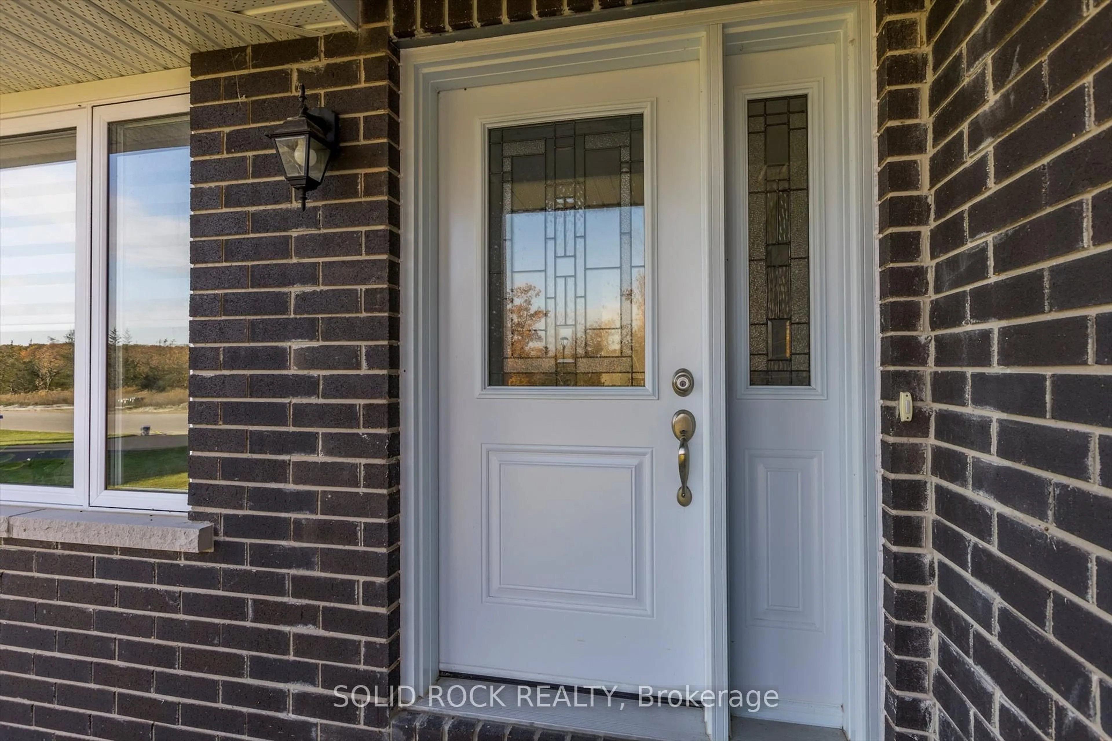 Indoor entryway for 26 Riverside Tr, Trent Hills Ontario K0L 1L0
