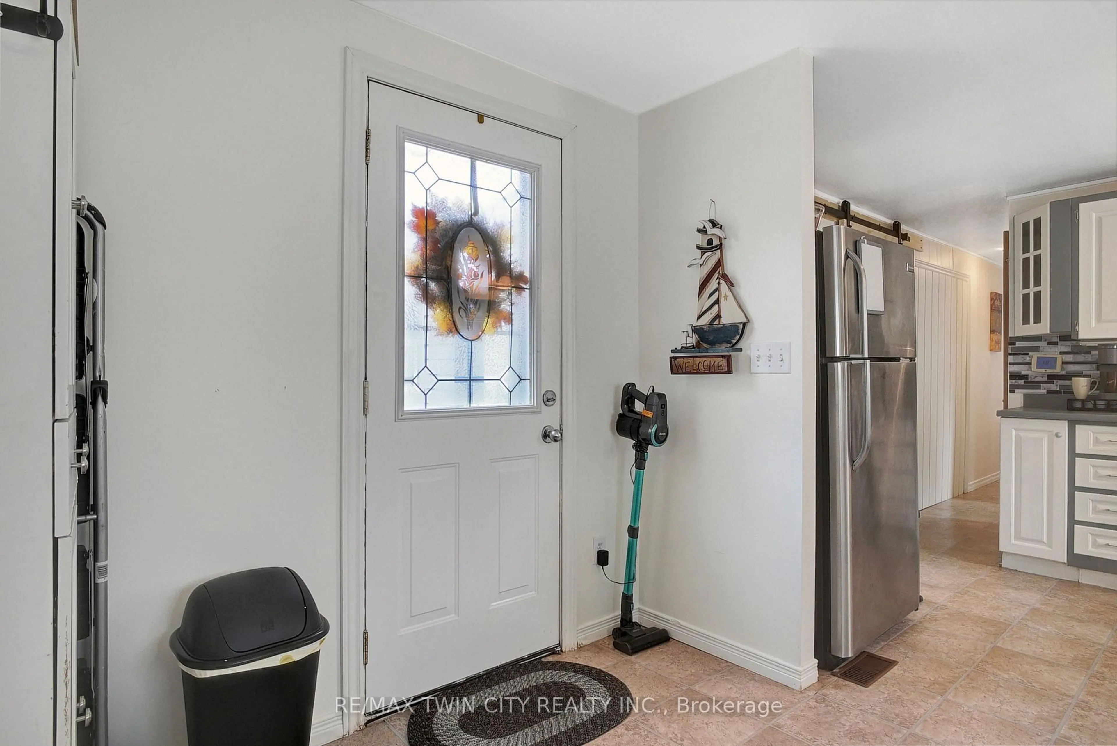 Indoor entryway for 1294 8th Concession Rd #81, Hamilton Ontario N0B 2J0