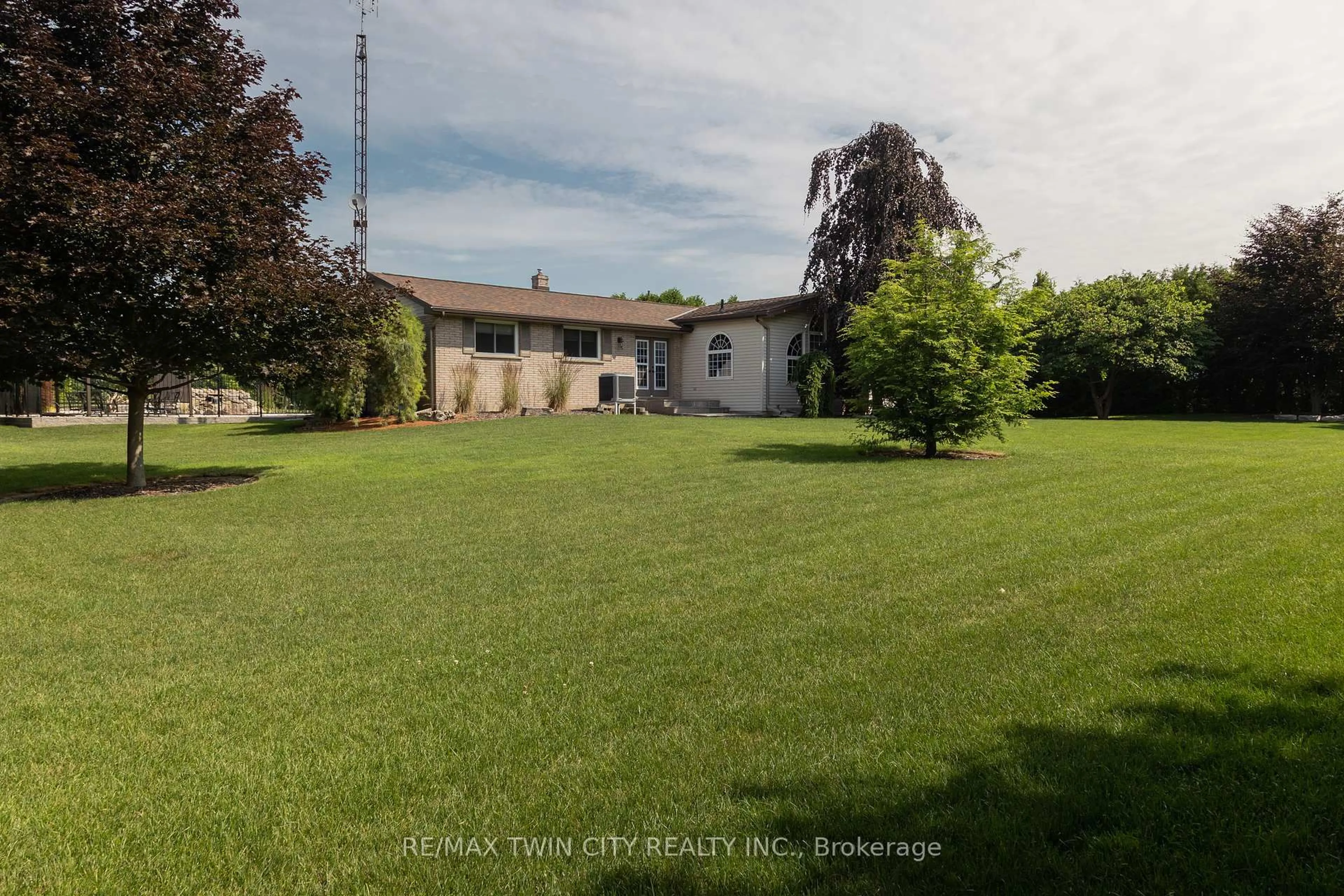 A pic from outside/outdoor area/front of a property/back of a property/a pic from drone, building for 1409 Charlotteville Rd. 5 N/A, Norfolk Ontario N3Y 4K1