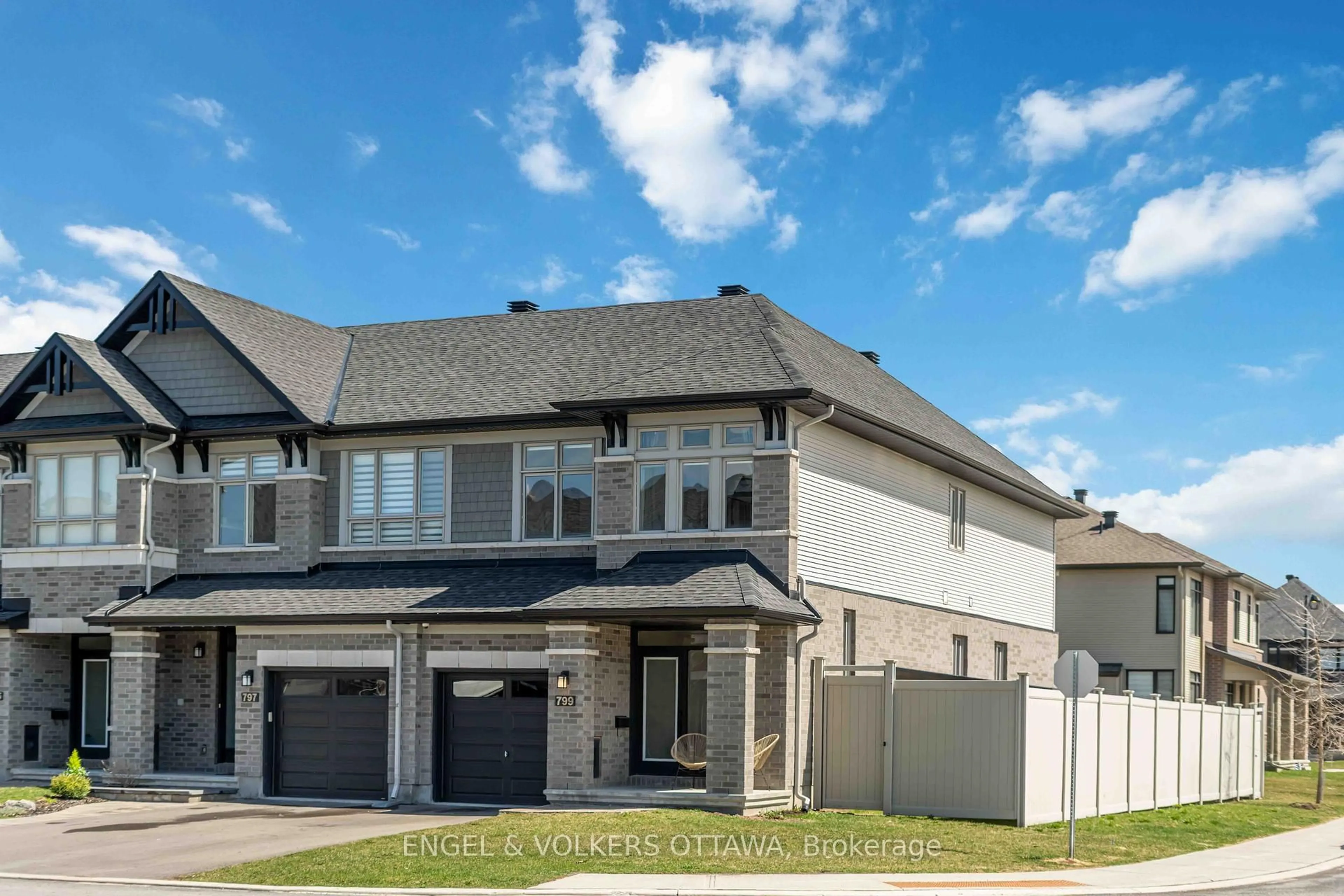 Home with brick exterior material, street for 799 Cairn Cres, Ottawa Ontario K1W 0P7