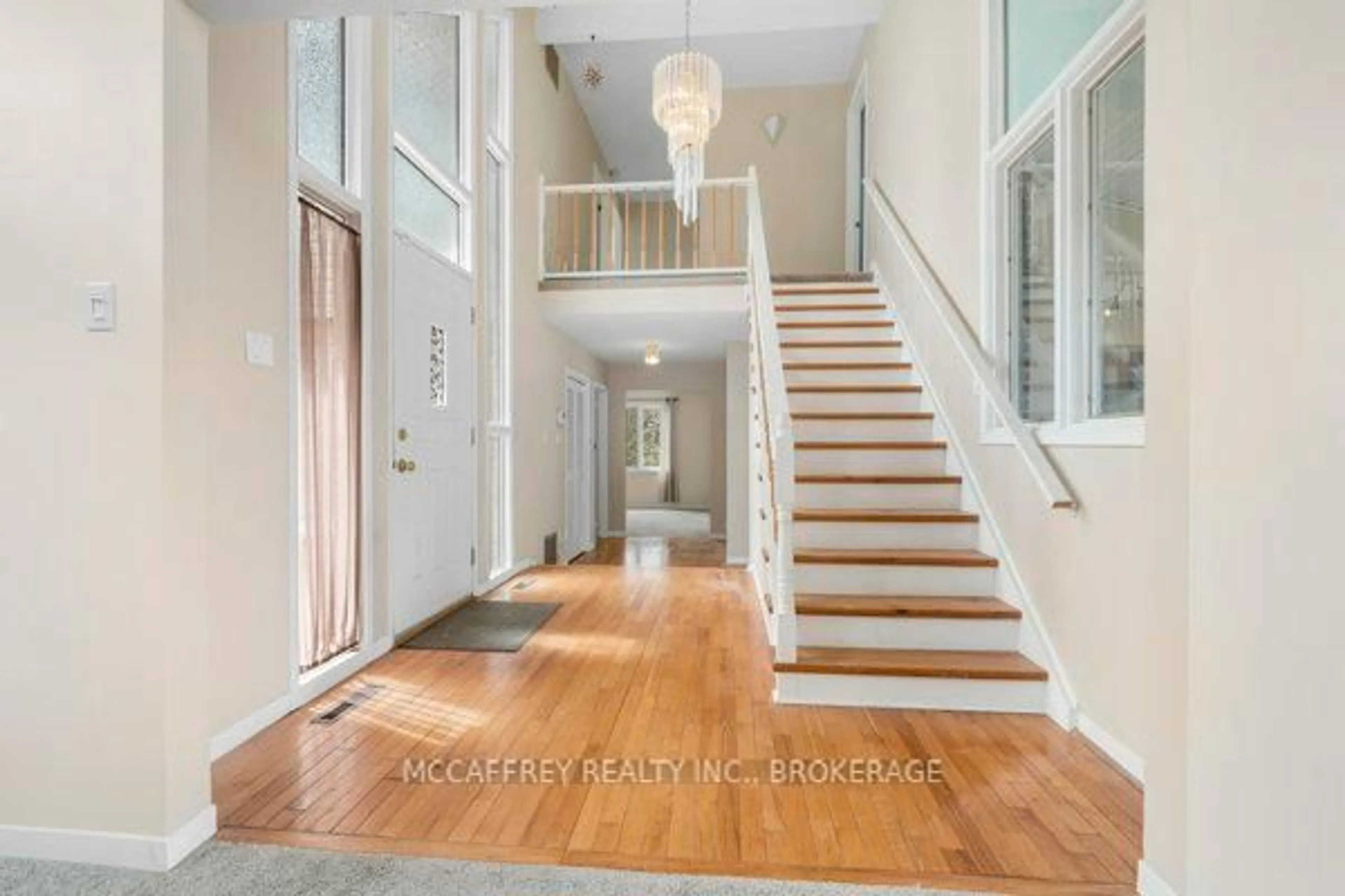 Indoor entryway for 79 River Rd, Greater Napanee Ontario K7R 3H3
