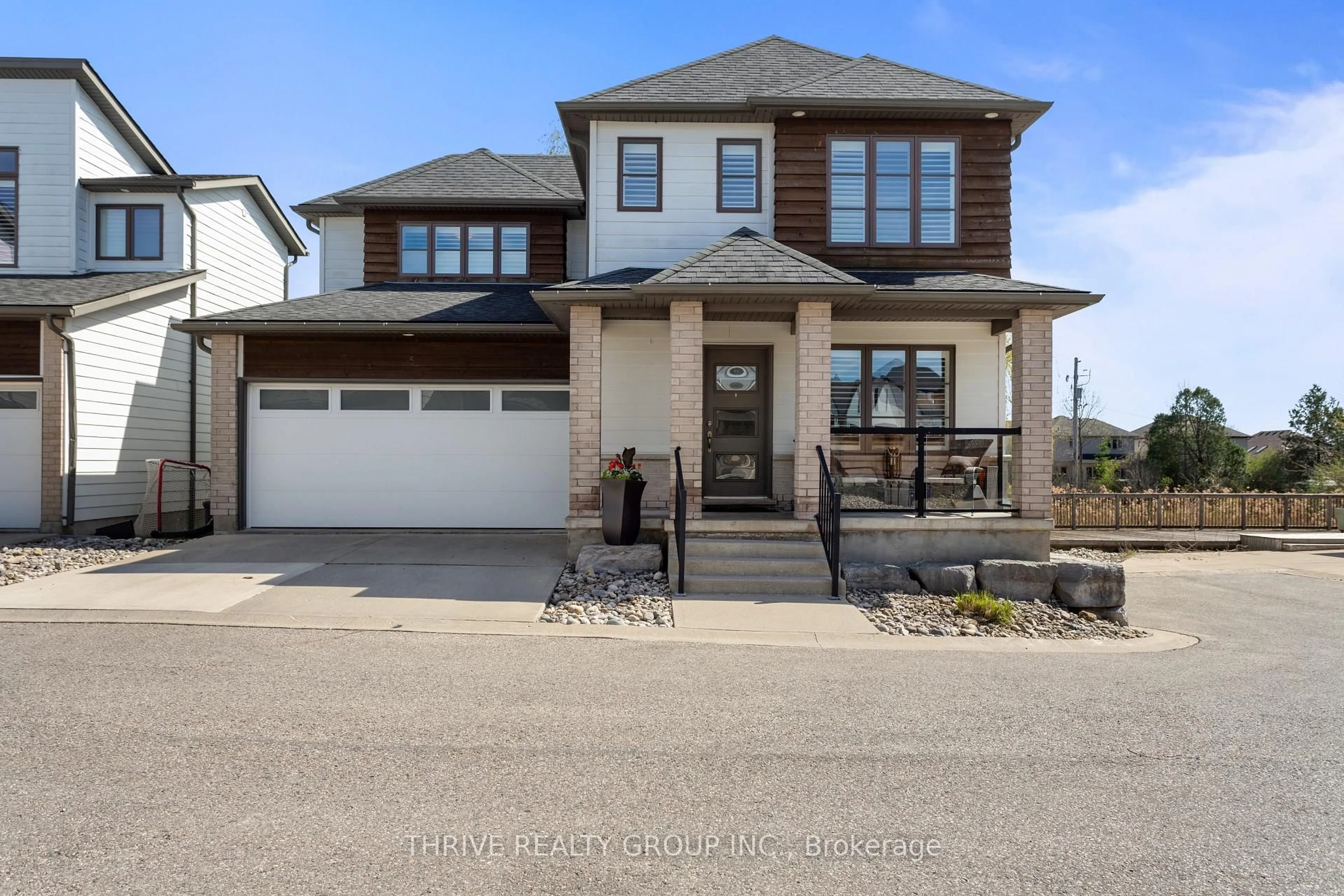 Home with brick exterior material, street for 727 Apricot Dr #5, London Ontario N6K 5A7