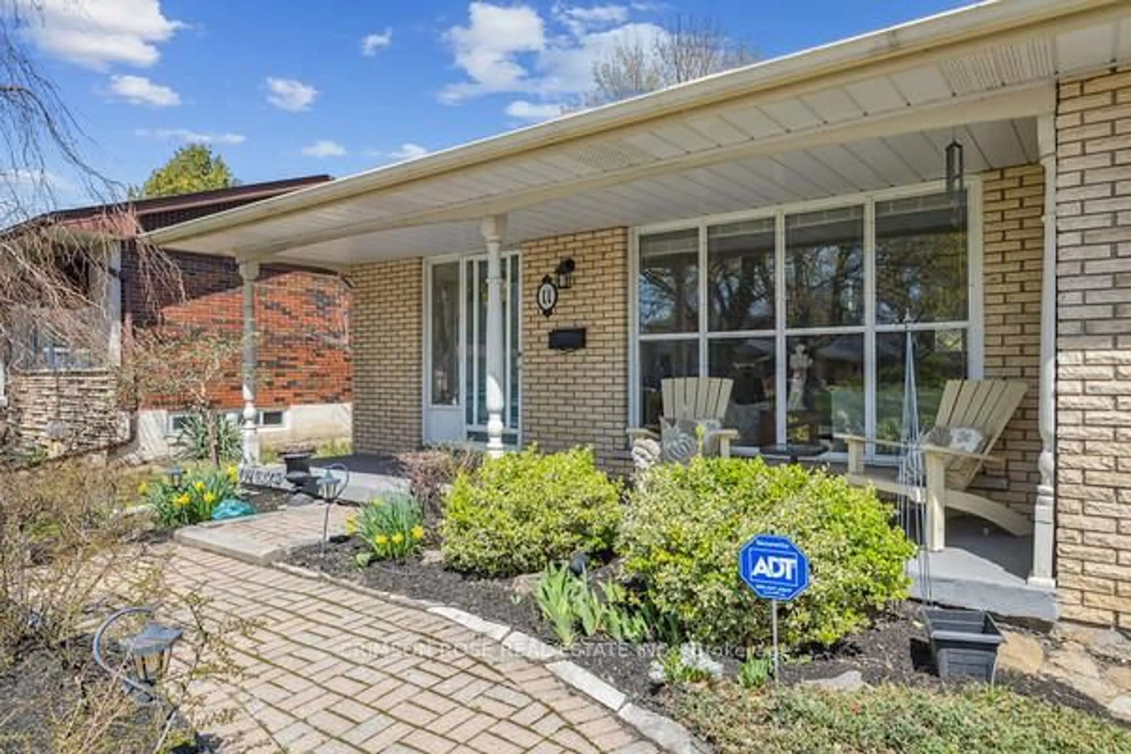 Home with brick exterior material, street for 11 Kings Gate, Hamilton Ontario L9H 3Z6