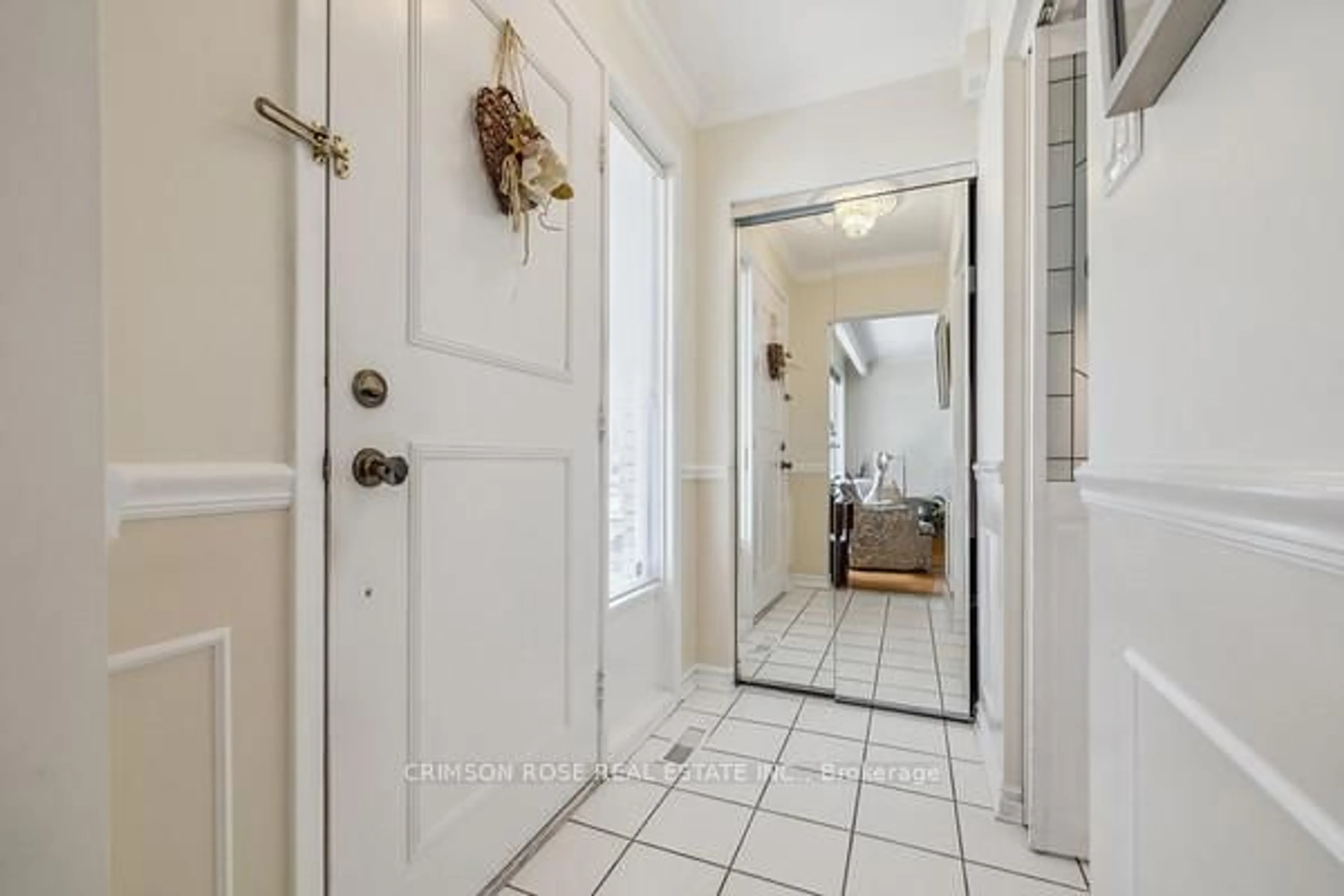 Indoor entryway for 11 Kings Gate, Hamilton Ontario L9H 3Z6