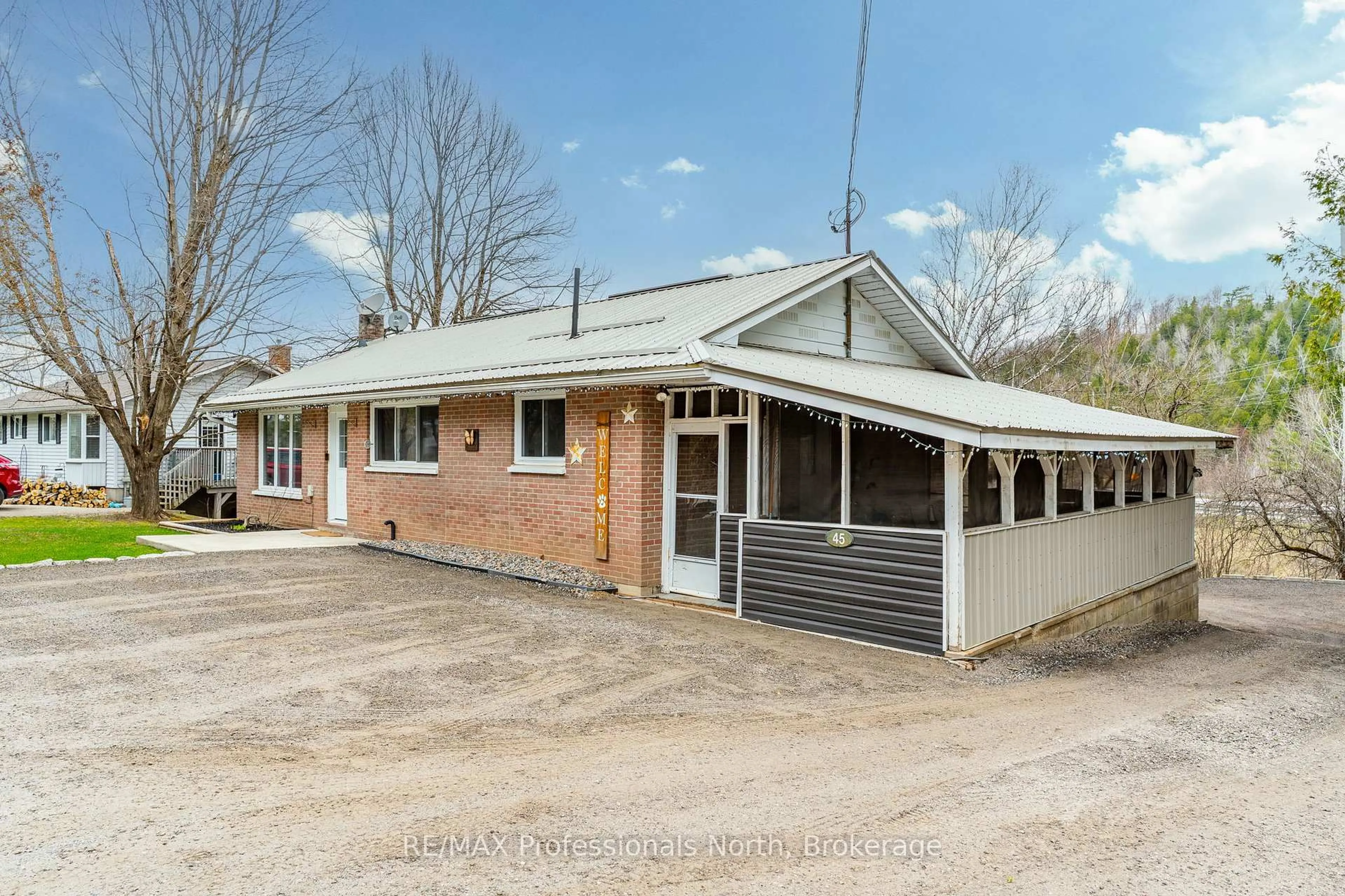 A pic from outside/outdoor area/front of a property/back of a property/a pic from drone, building for 45 Newcastle St, Minden Hills Ontario K0M 2K0