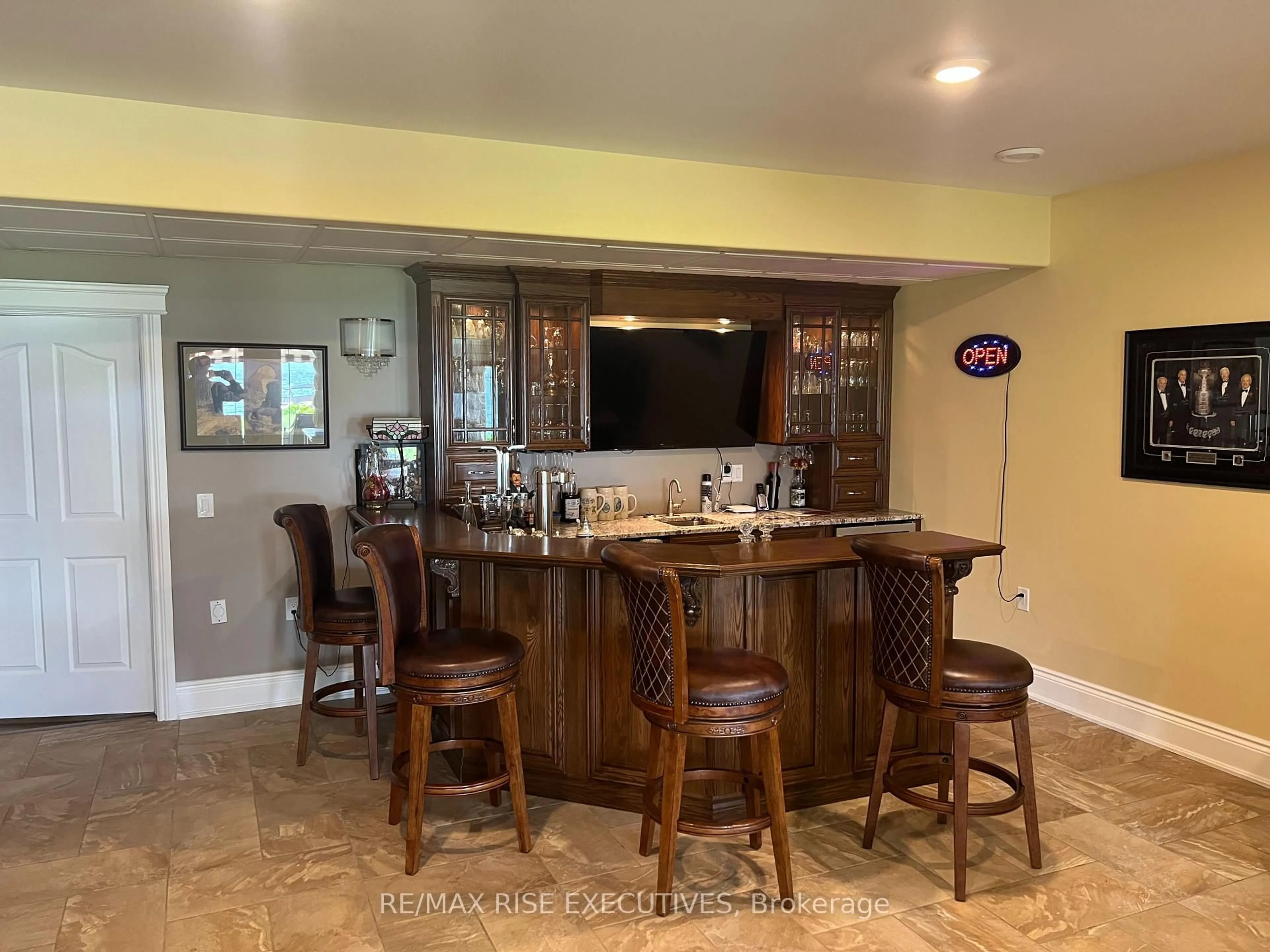 Open concept kitchen, ceramic/tile floor for 1371A COUNTY ROAD 2 Rd, Augusta Ontario K0E 1P0