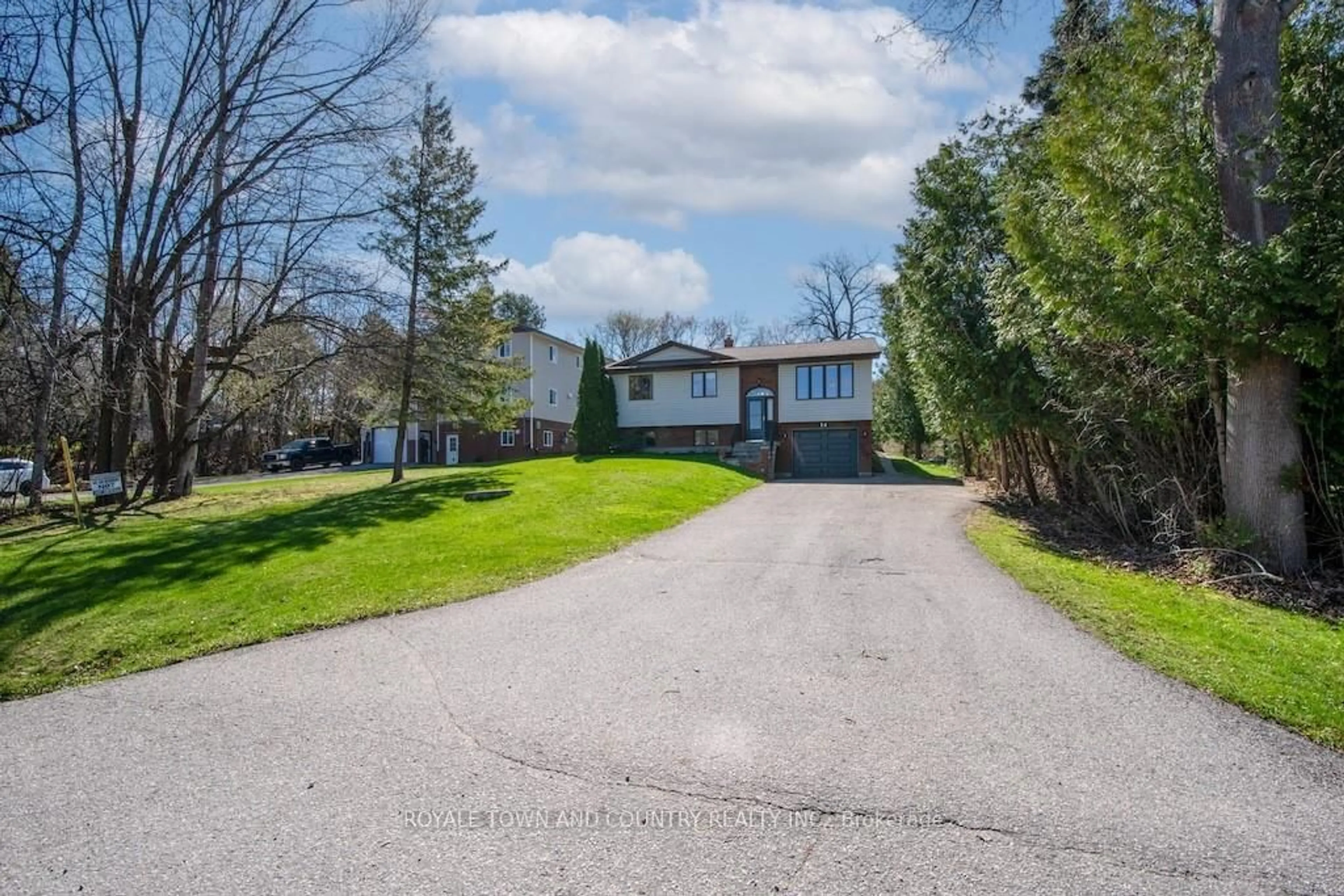 A pic from outside/outdoor area/front of a property/back of a property/a pic from drone, street for 14 McGill Dr, Kawartha Lakes Ontario L0B 1K0