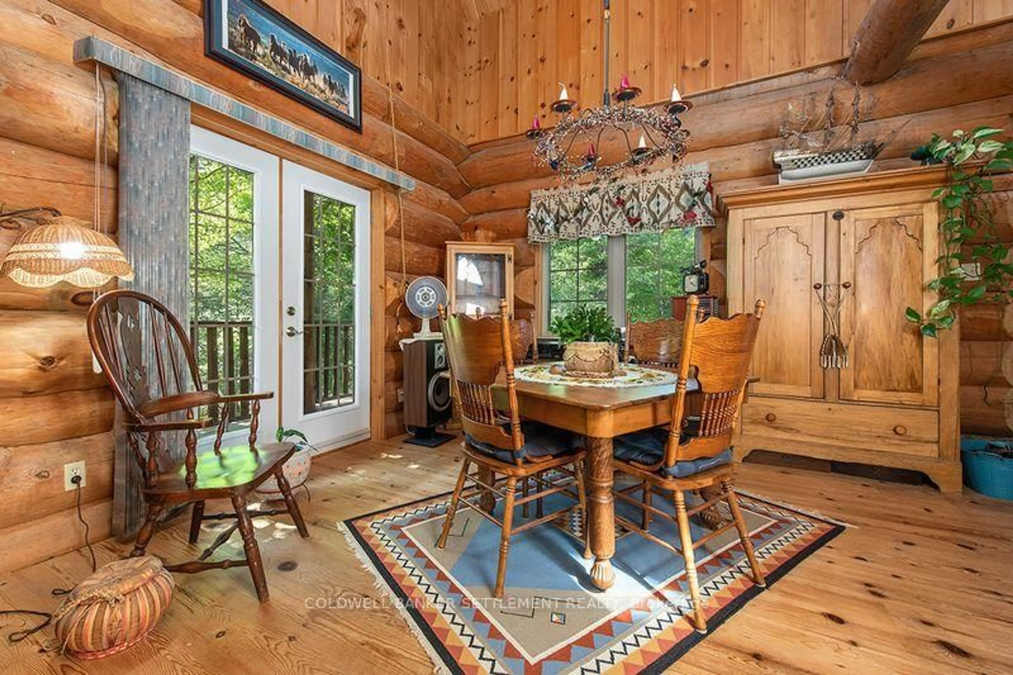 Dining room, wood/laminate floor for 295 Stanley Rd, Perth Ontario K7H 3C5