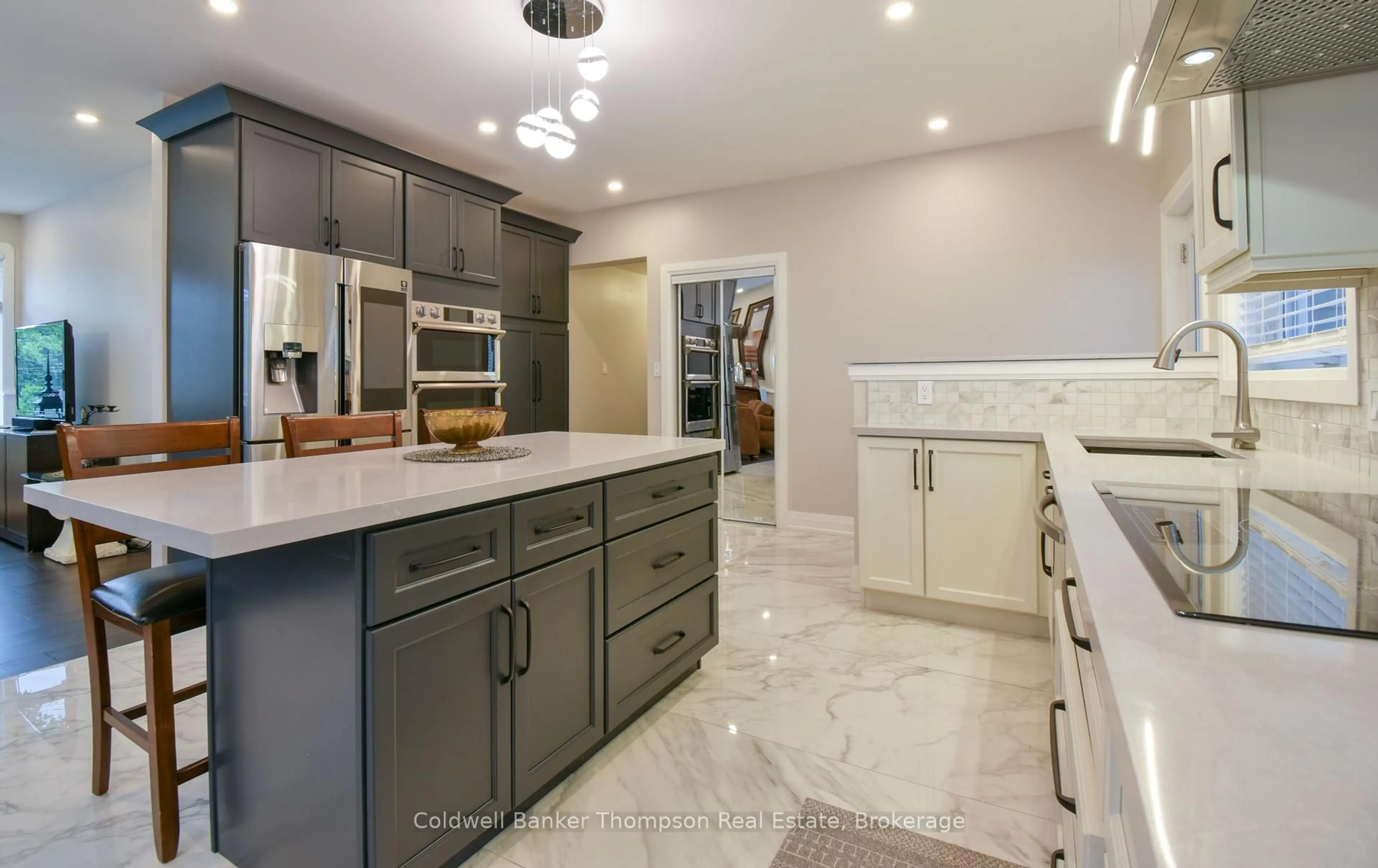 Contemporary kitchen, ceramic/tile floor for 56 Florence St, Huntsville Ontario P1H 1V5