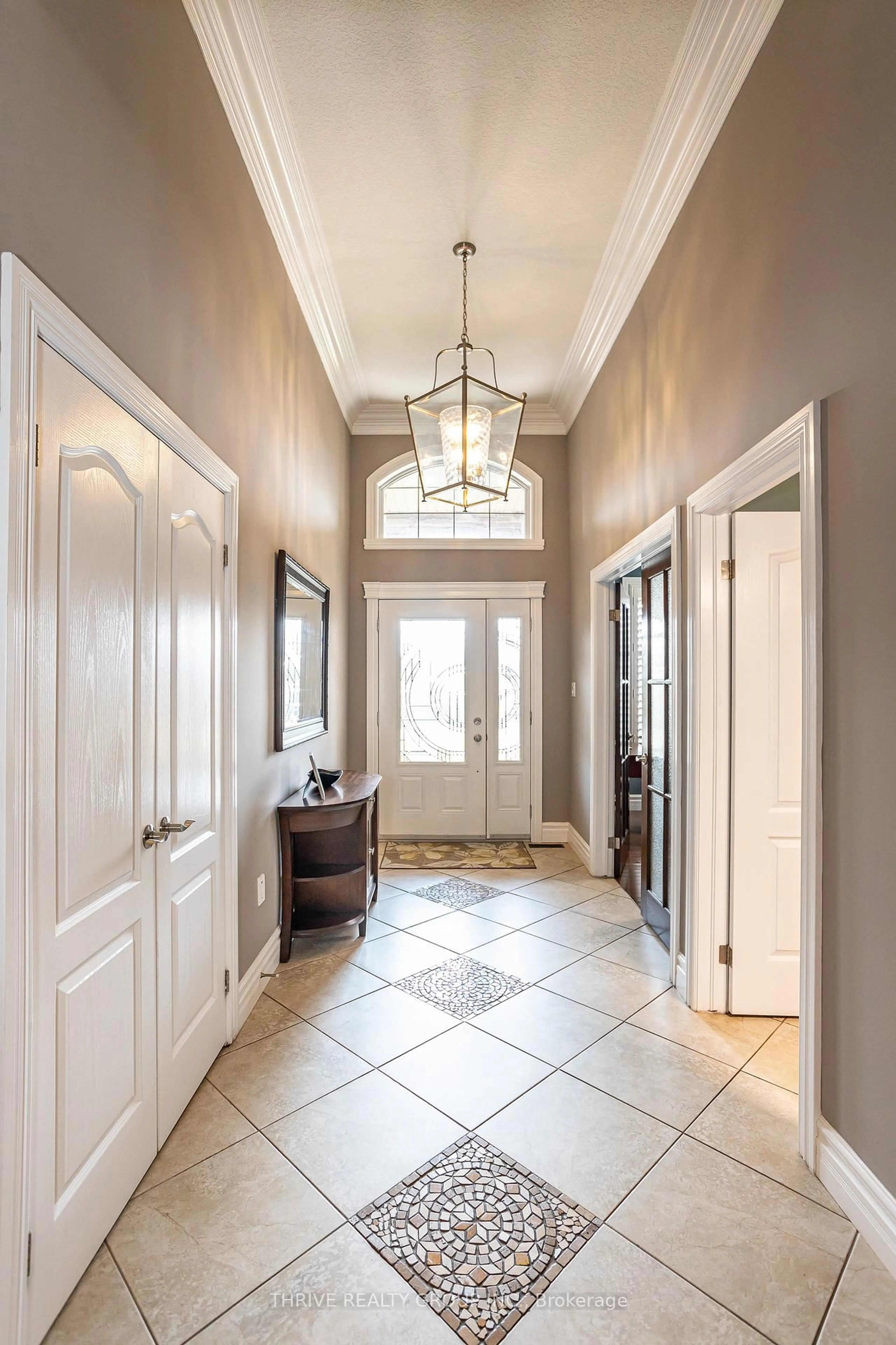 Indoor entryway for 3399 Crane Ave, London South Ontario N6P 0A8