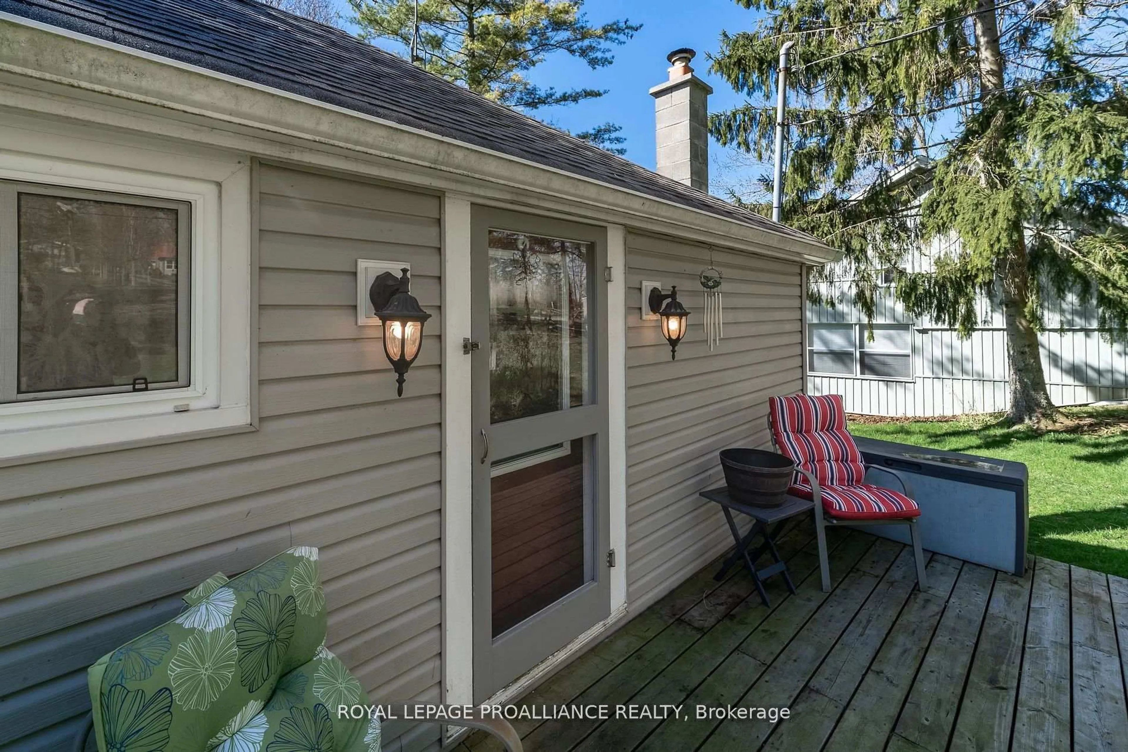 Unknown for 1051 Lakeside Dr, Prince Edward County Ontario K0K 1T0