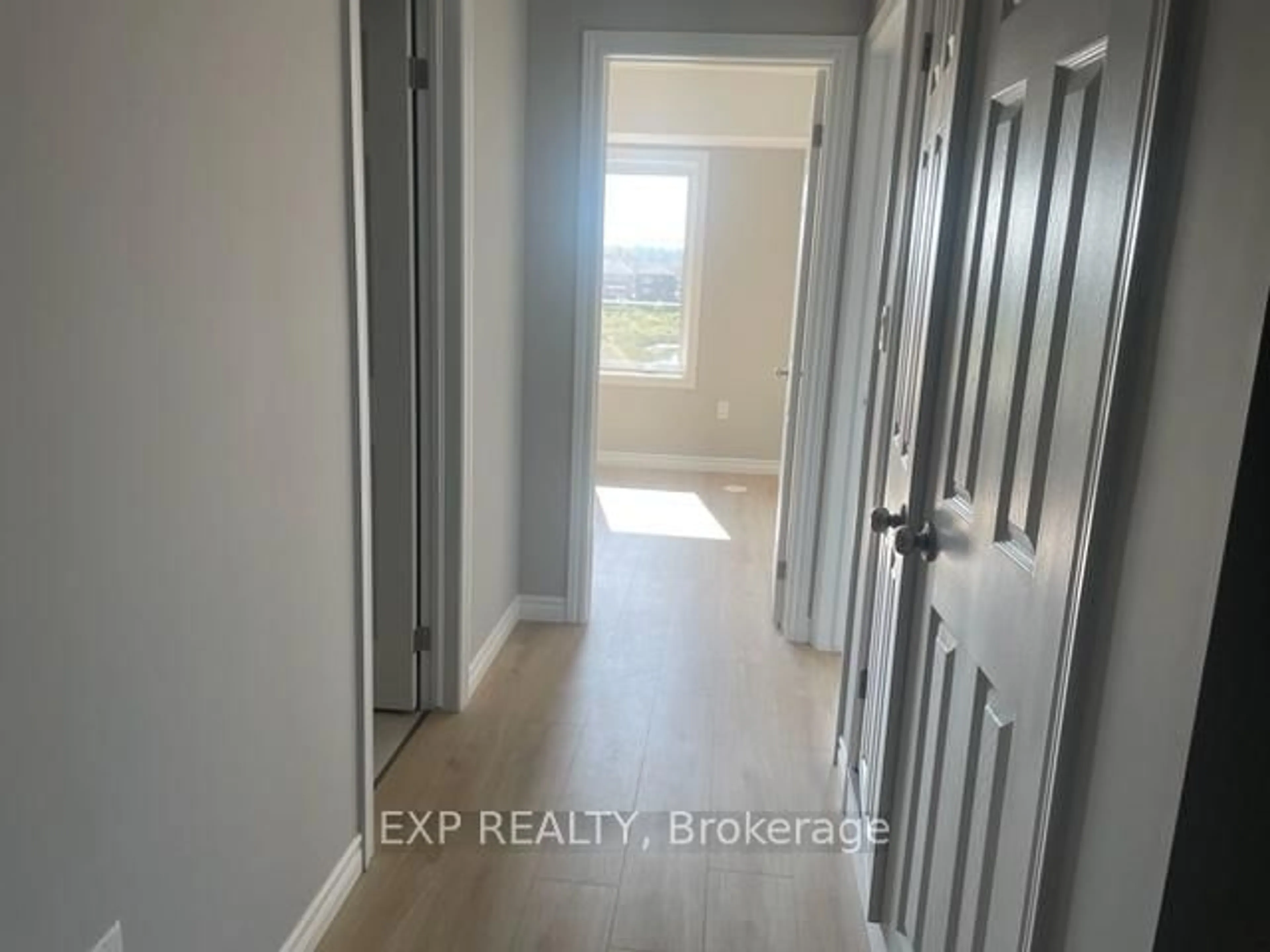 Indoor entryway for 104 Lomond Lane, Kitchener Ontario N2R 0T6