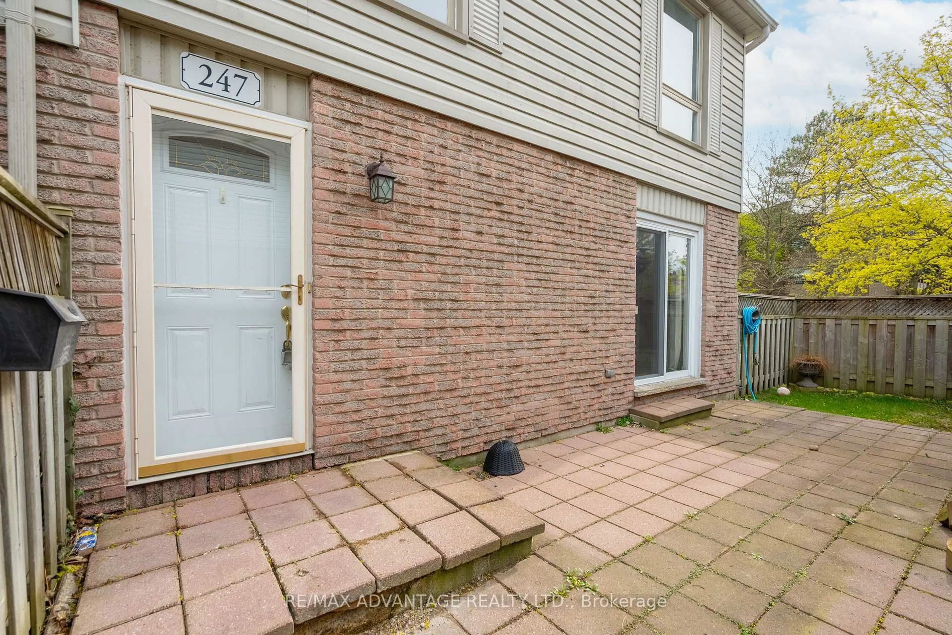 Unknown for 247 Everglade Cres, London North Ontario N6H 4M7