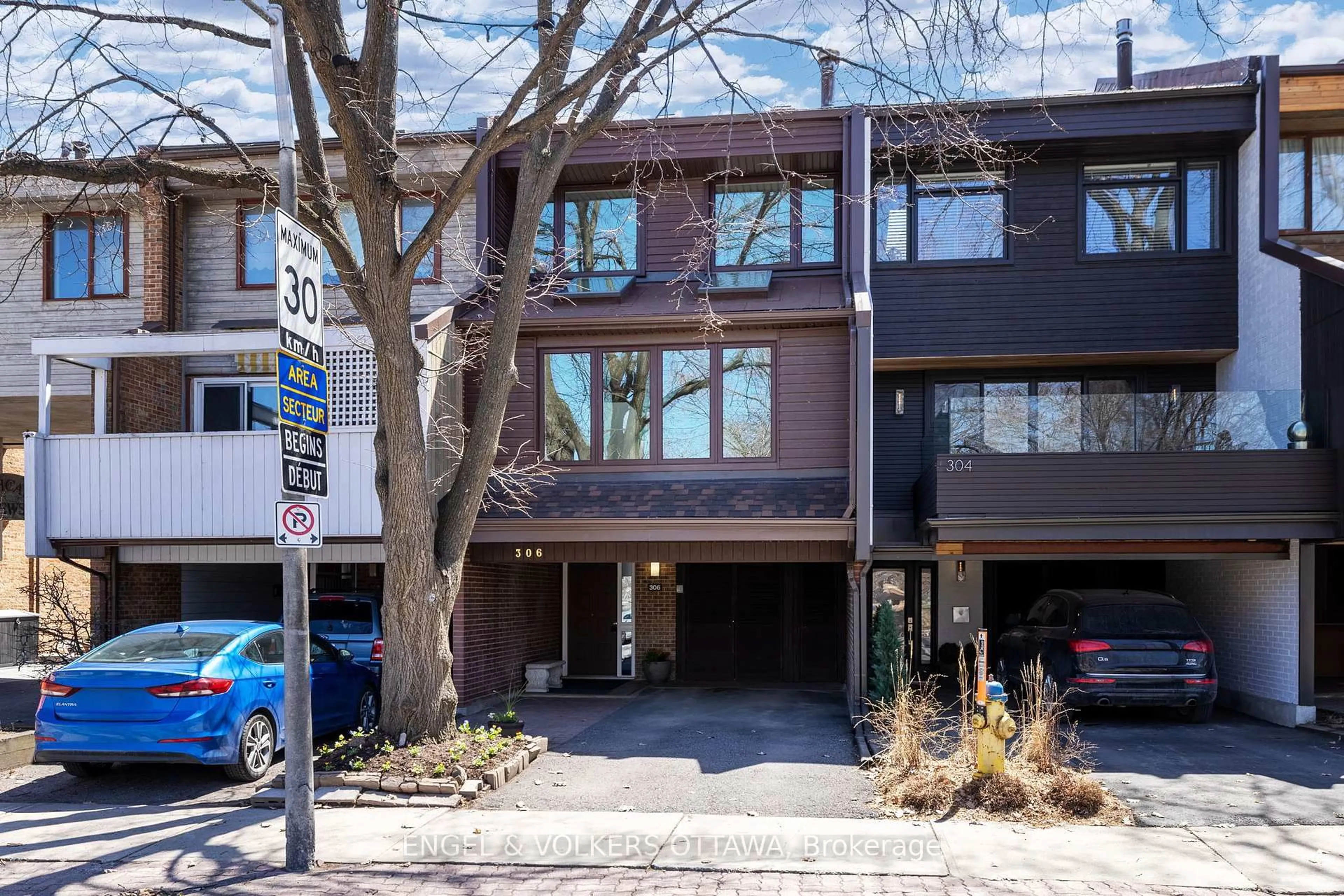 Unknown for 306 Cathcart St, Ottawa Ontario K1N 5C4