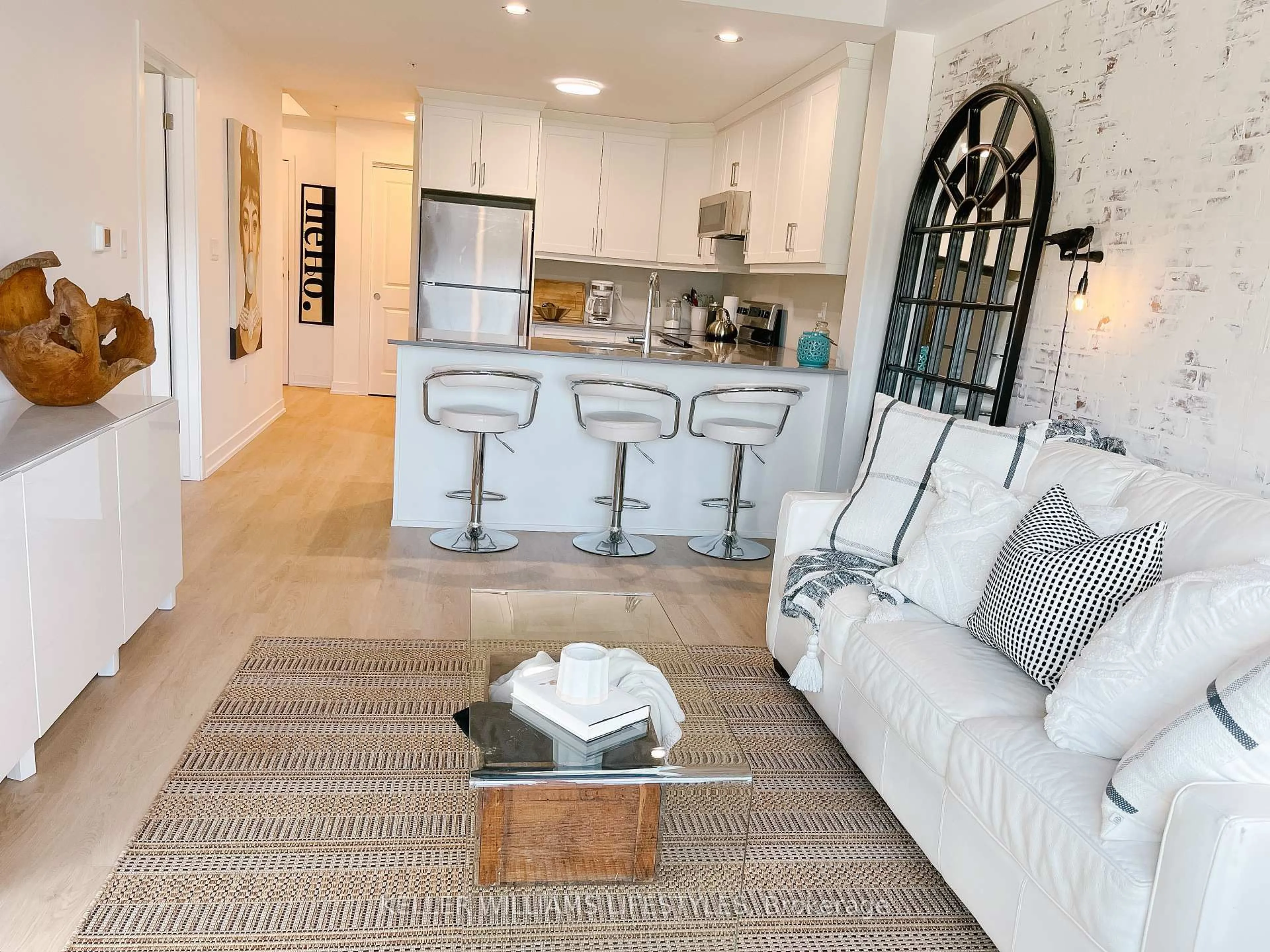 Open concept kitchen, ceramic/tile floor for 100 The Promenade St #108, Central Elgin Ontario N5L 0B7