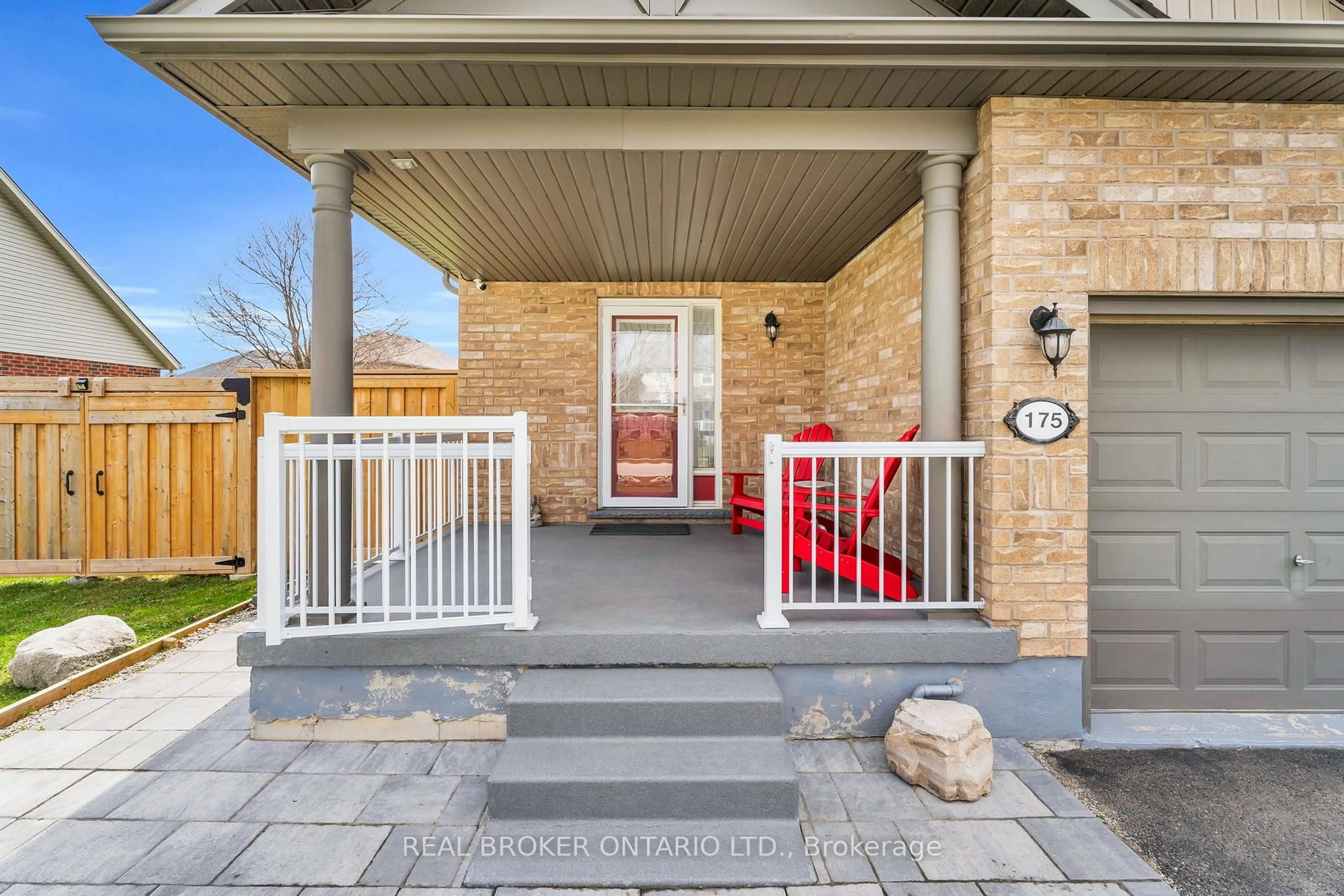 Indoor entryway for 175 Sheffield St, Southgate Ontario N0C 1B0