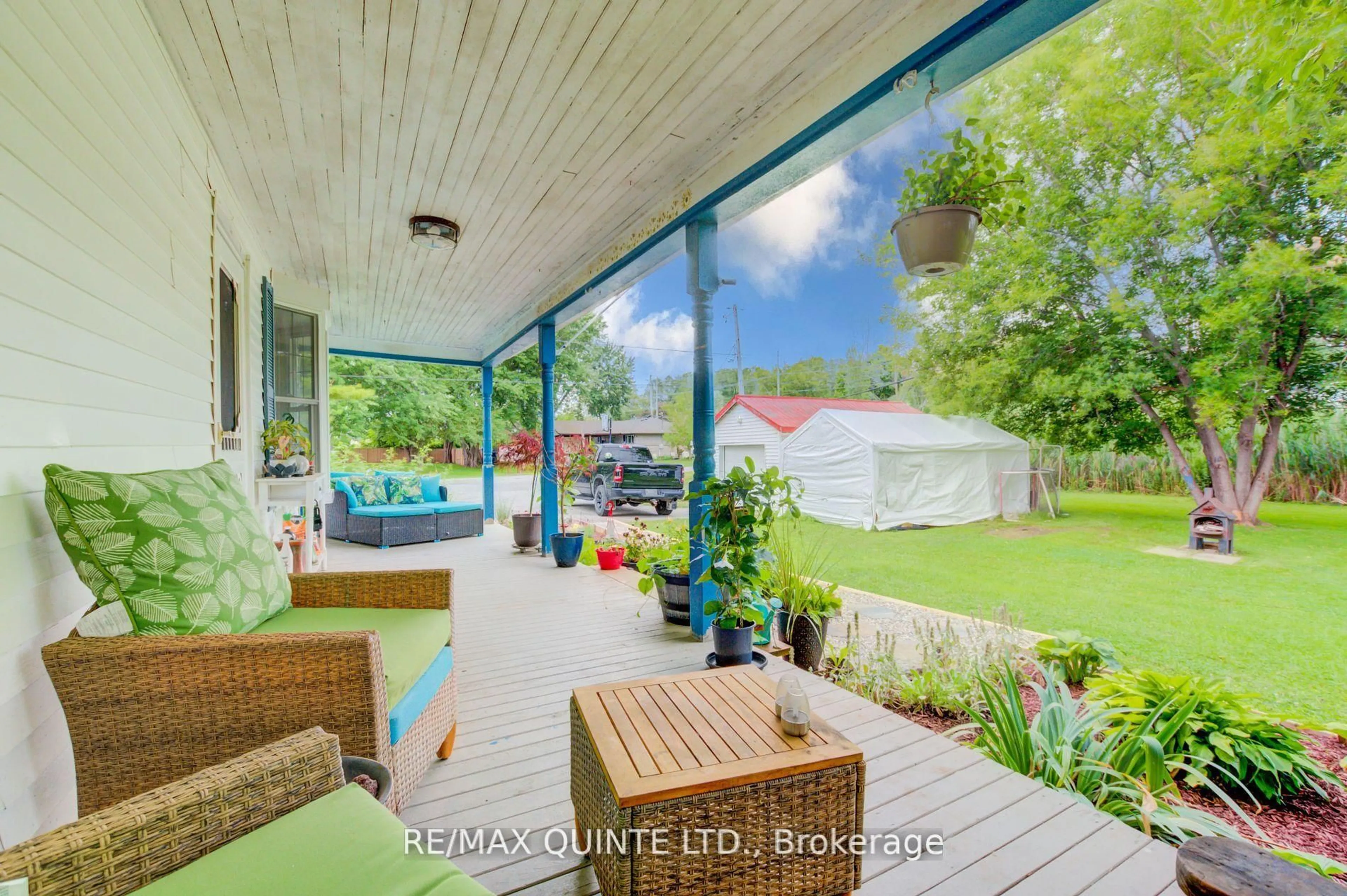 A pic from outside/outdoor area/front of a property/back of a property/a pic from drone, water/lake/river/ocean view for 7 Bayview Dr, Quinte West Ontario K8V 5P5