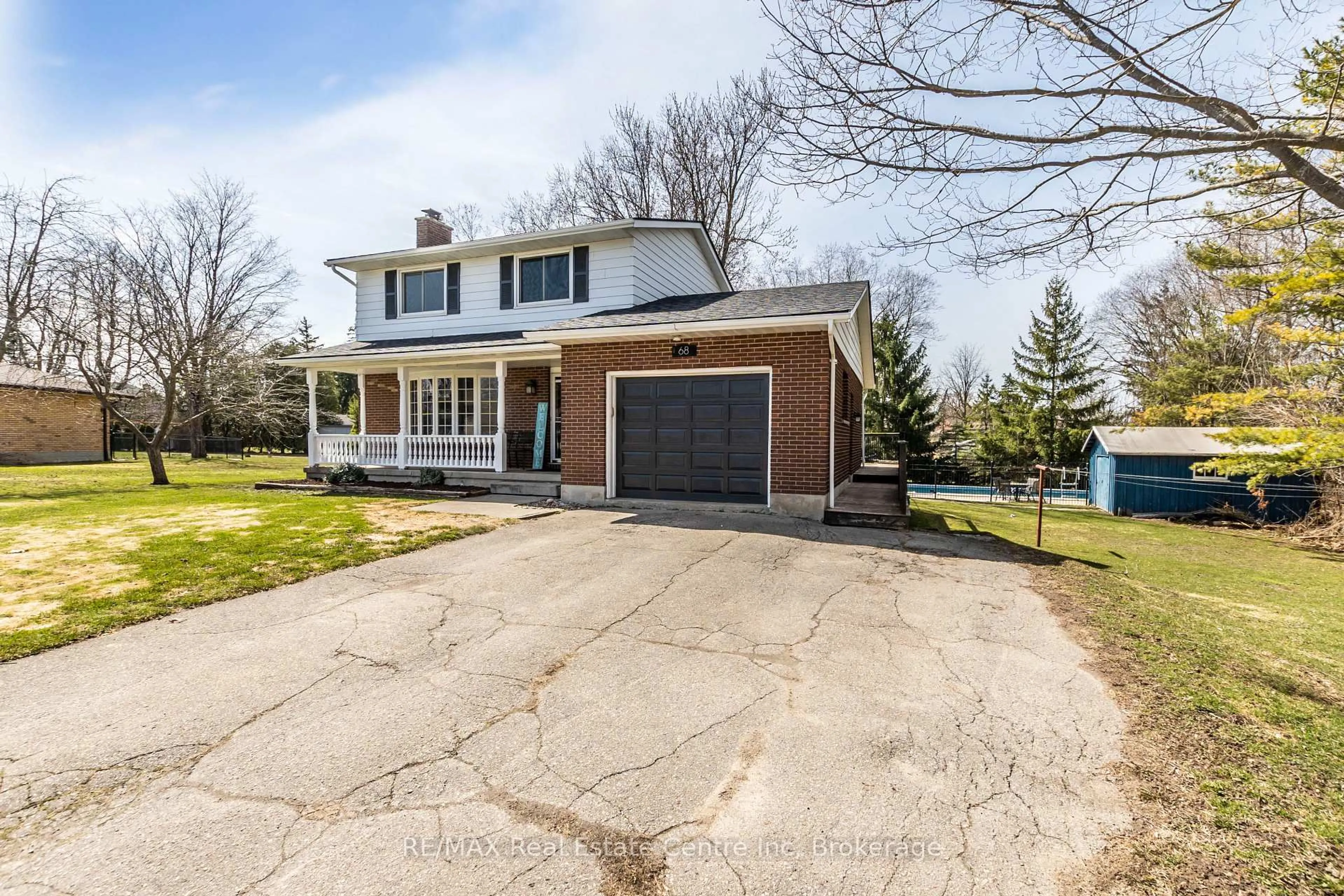 Home with brick exterior material, street for 68 Hillview Dr, Wilmot Ontario N3A 2V3