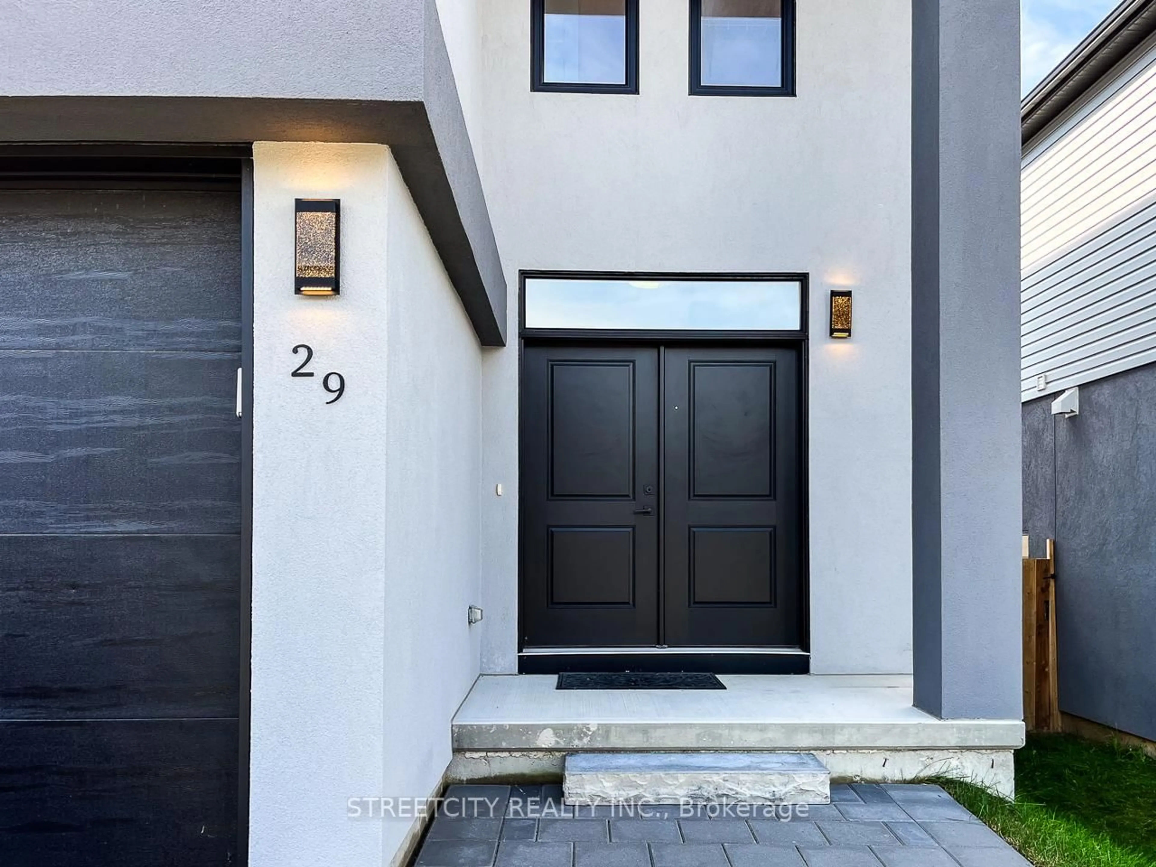 Indoor entryway for 1820 Canvas Way #29, London North Ontario N5X 0N5