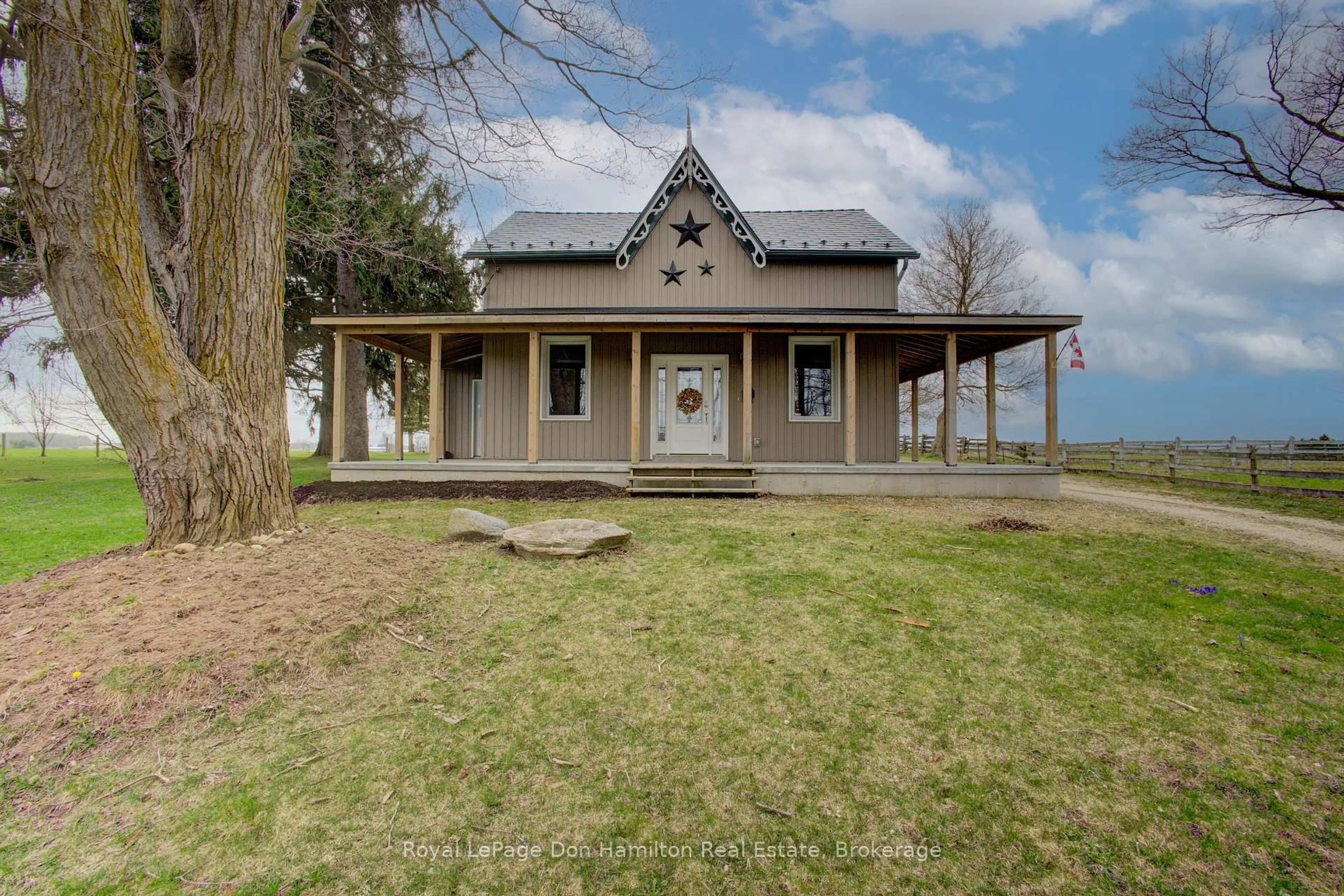A pic from outside/outdoor area/front of a property/back of a property/a pic from drone, building for 6169 Wellington 109 Rd, Minto Ontario N0G 1Z0