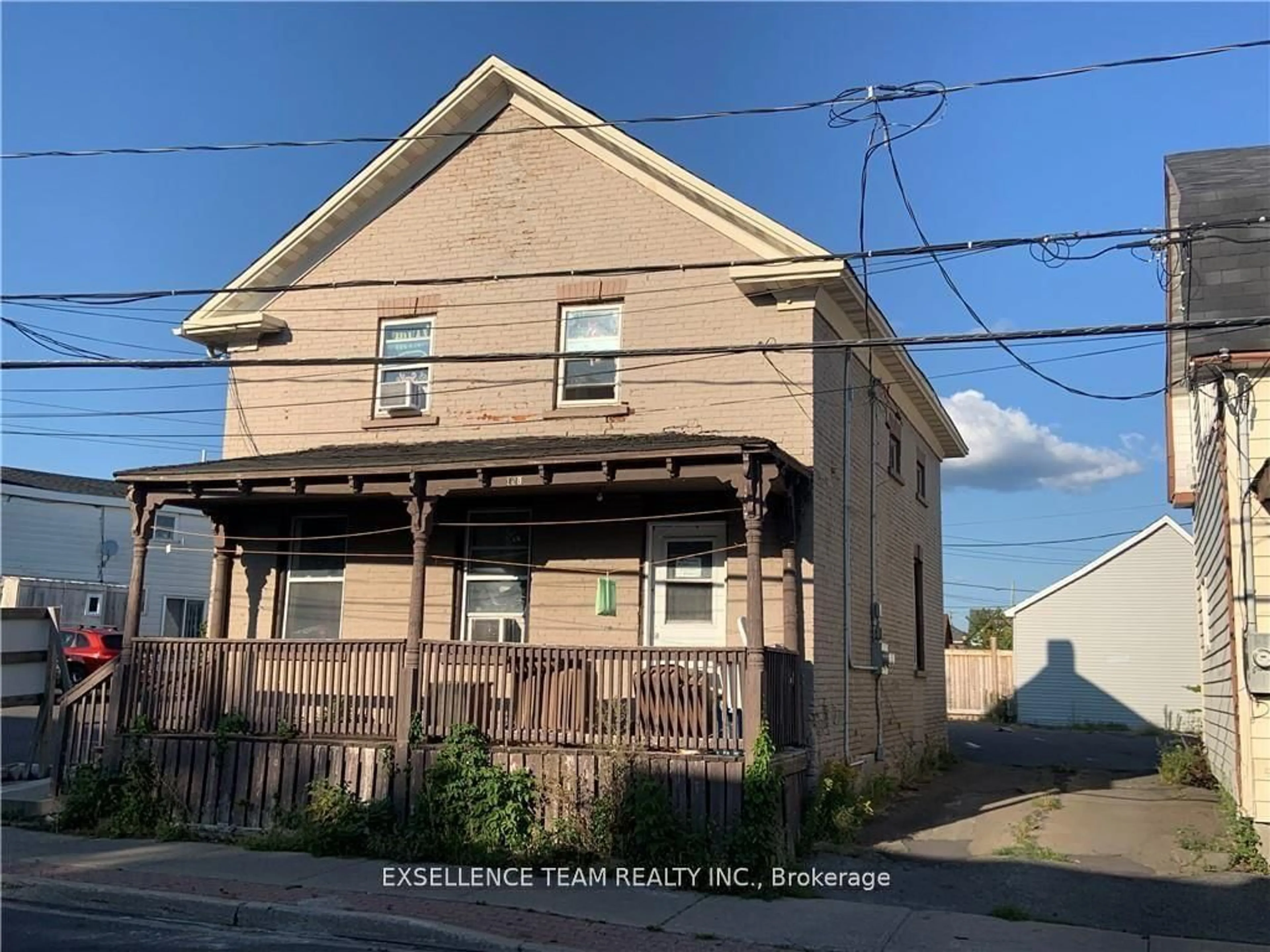 A pic from outside/outdoor area/front of a property/back of a property/a pic from drone, building for 128 MCCONNELL Ave Ave, Cornwall Ontario K6H 4L1