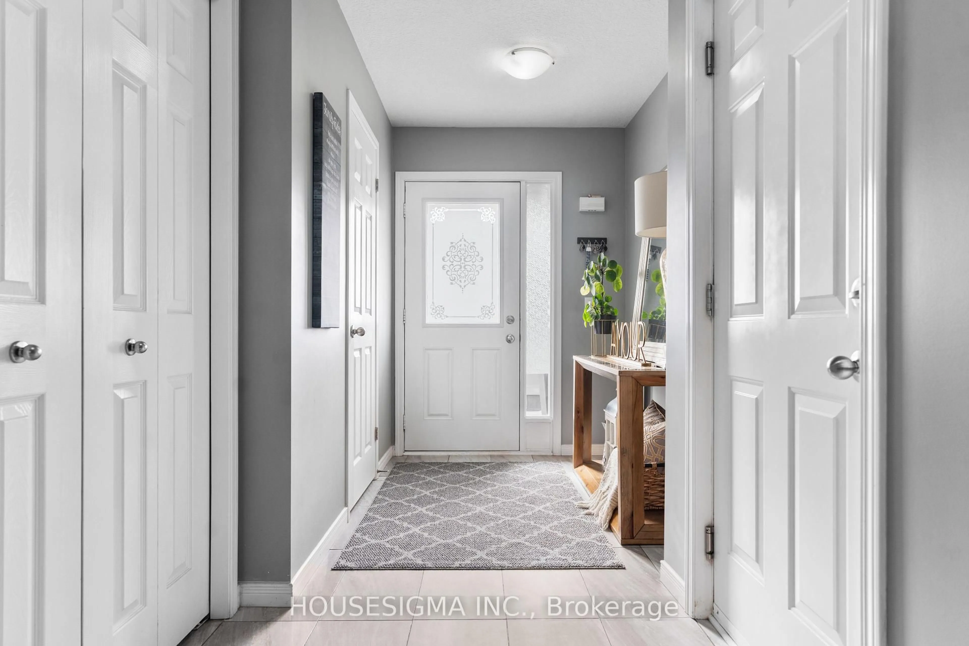 Indoor entryway for 2635 Bateman Tr #12, London South Ontario N6L 0C1