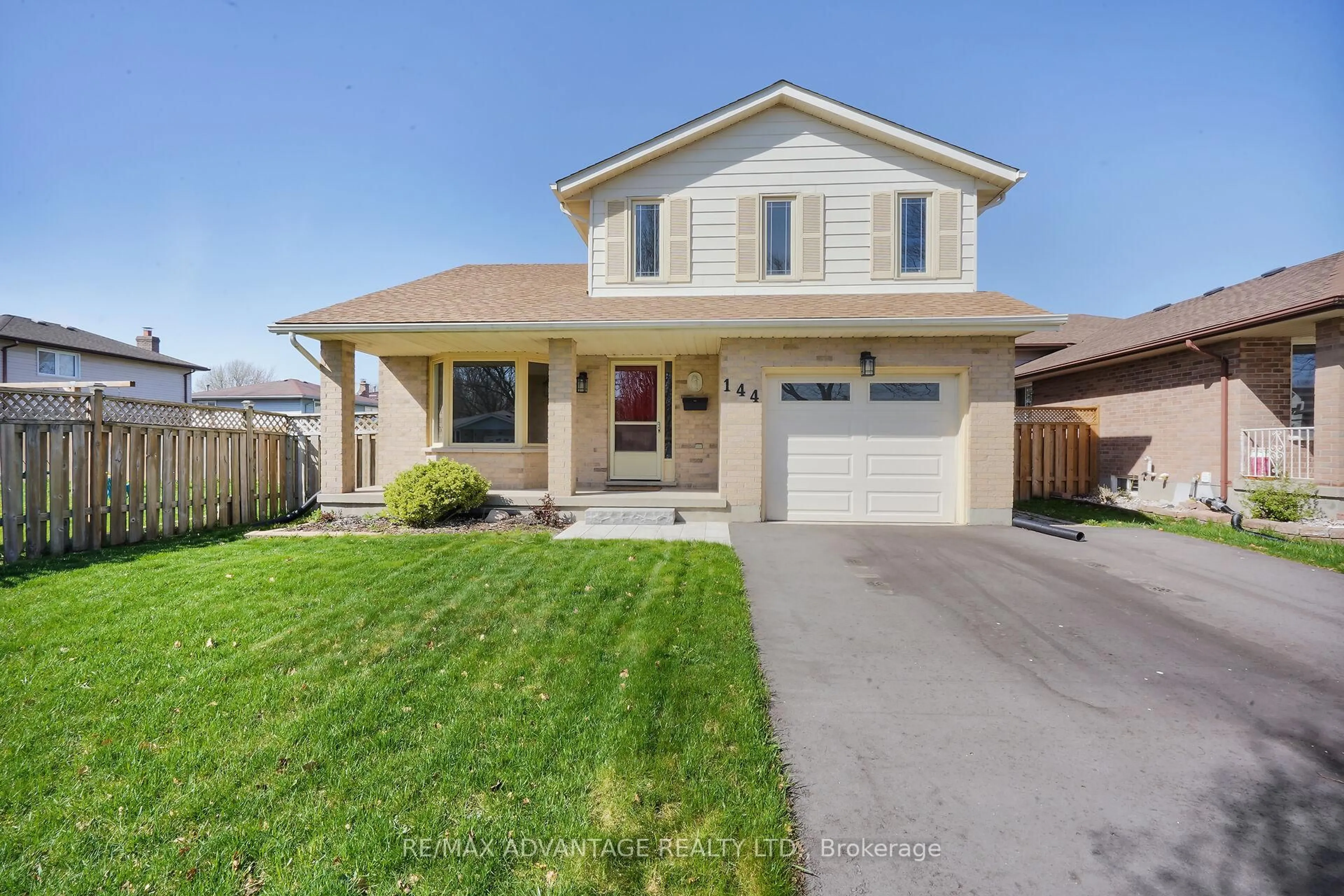 Home with vinyl exterior material, street for 144 Fairchild Cres, London South Ontario N6E 3E8