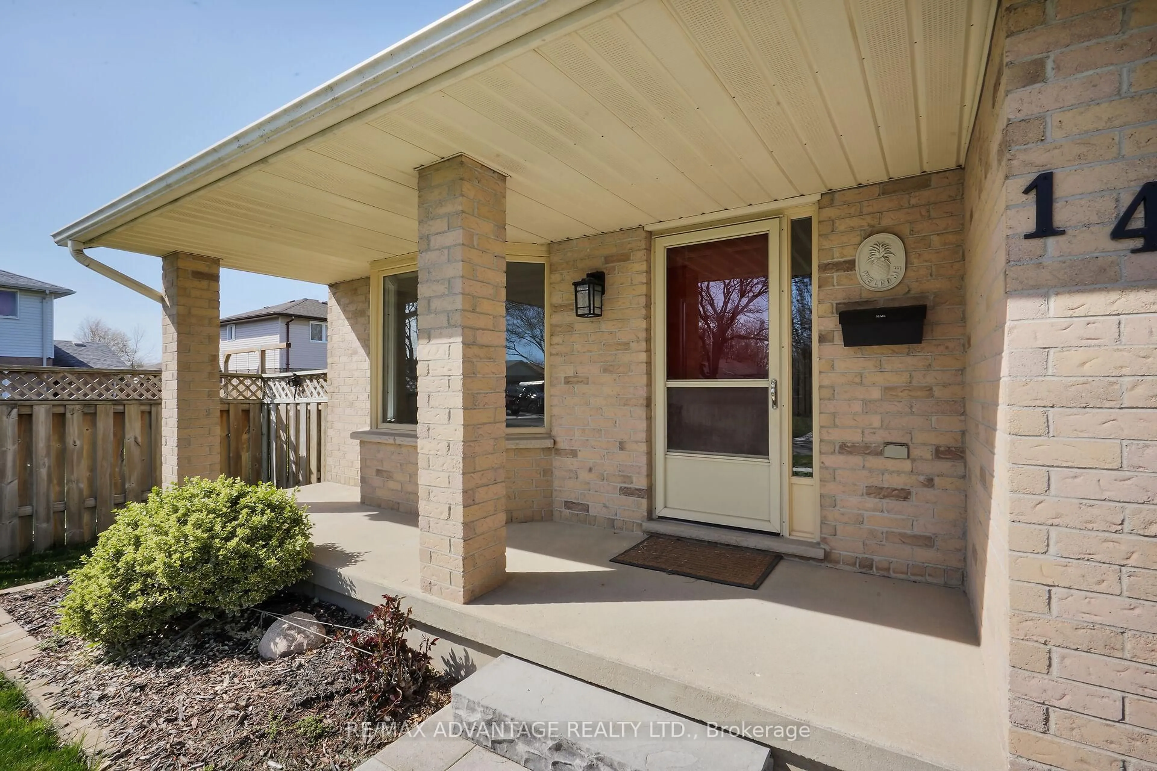 Unknown for 144 Fairchild Cres, London South Ontario N6E 3E8