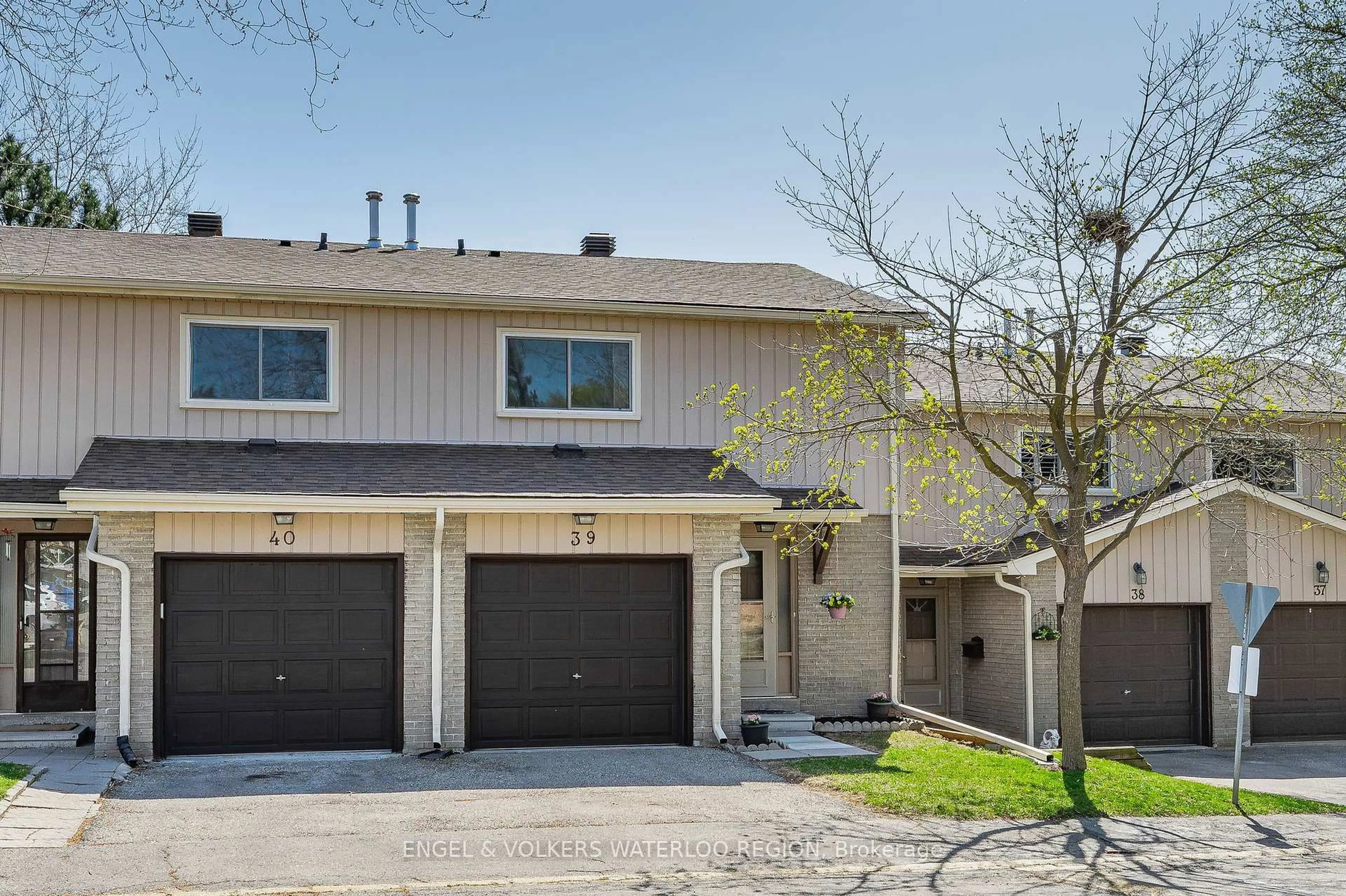 Unknown for 51 Paulander Dr #39, Kitchener Ontario N2M 5E5