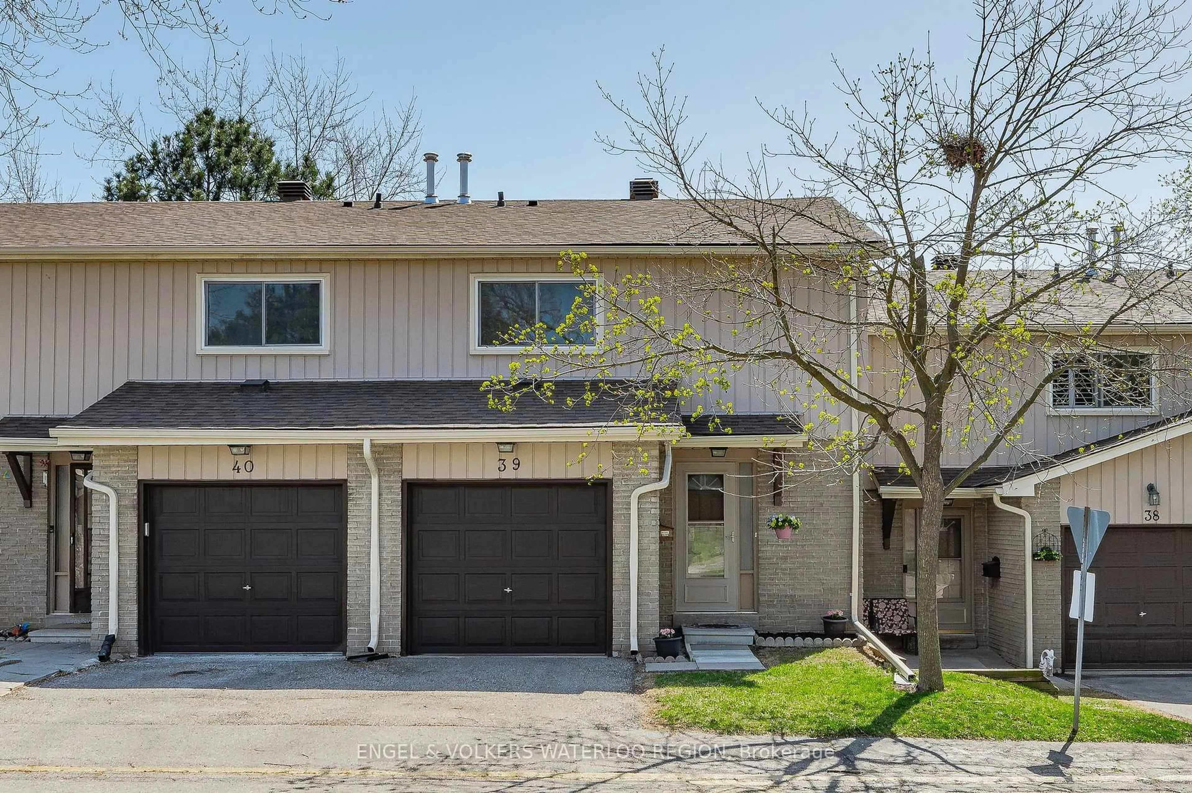 Unknown for 51 Paulander Dr #39, Kitchener Ontario N2M 5E5