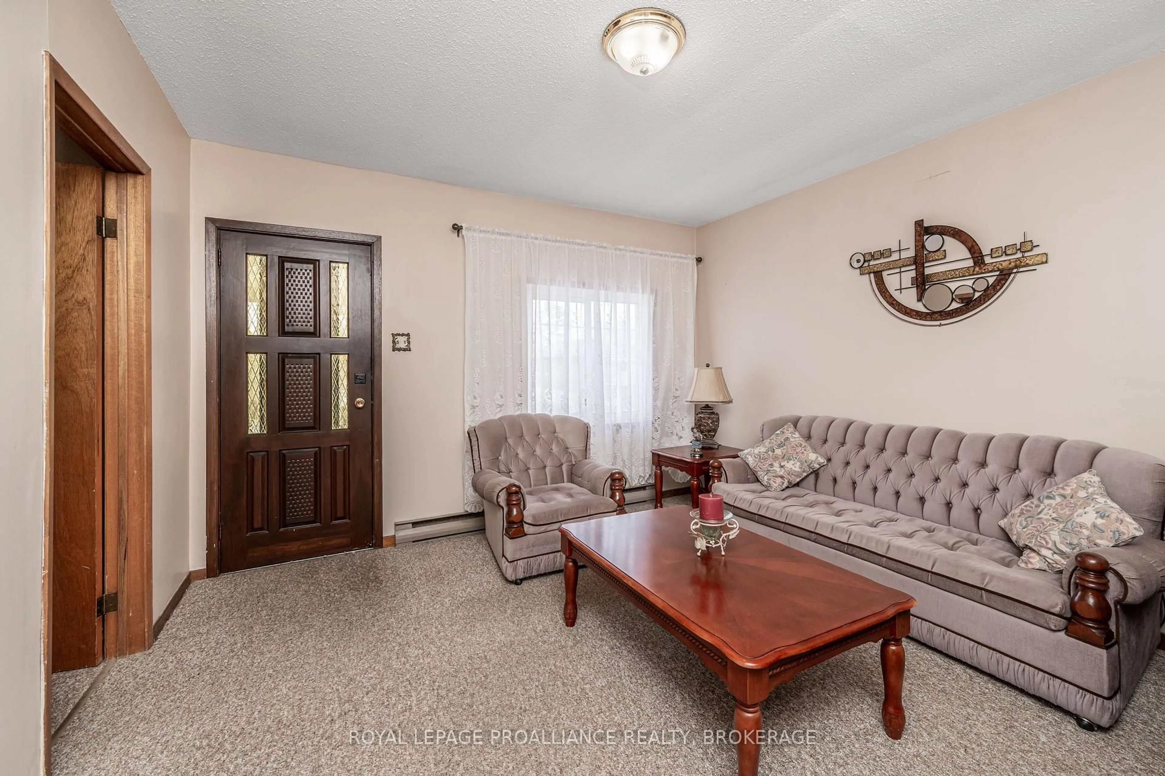 Living room with furniture, unknown for 58 Joseph St, Kingston Ontario K7K 2H5