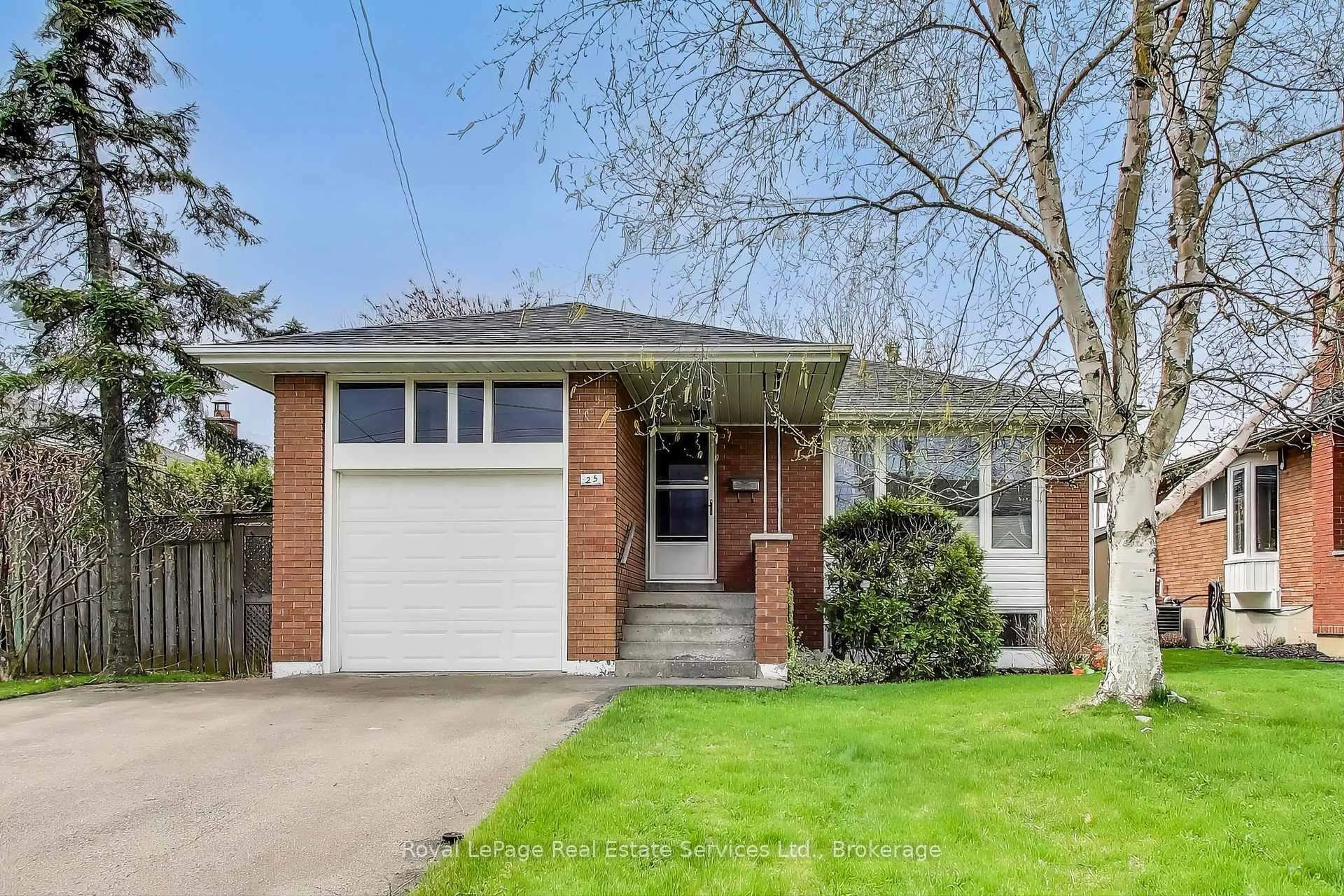 Home with brick exterior material, street for 25 Sandringham Ave, Hamilton Ontario L9C 2H3