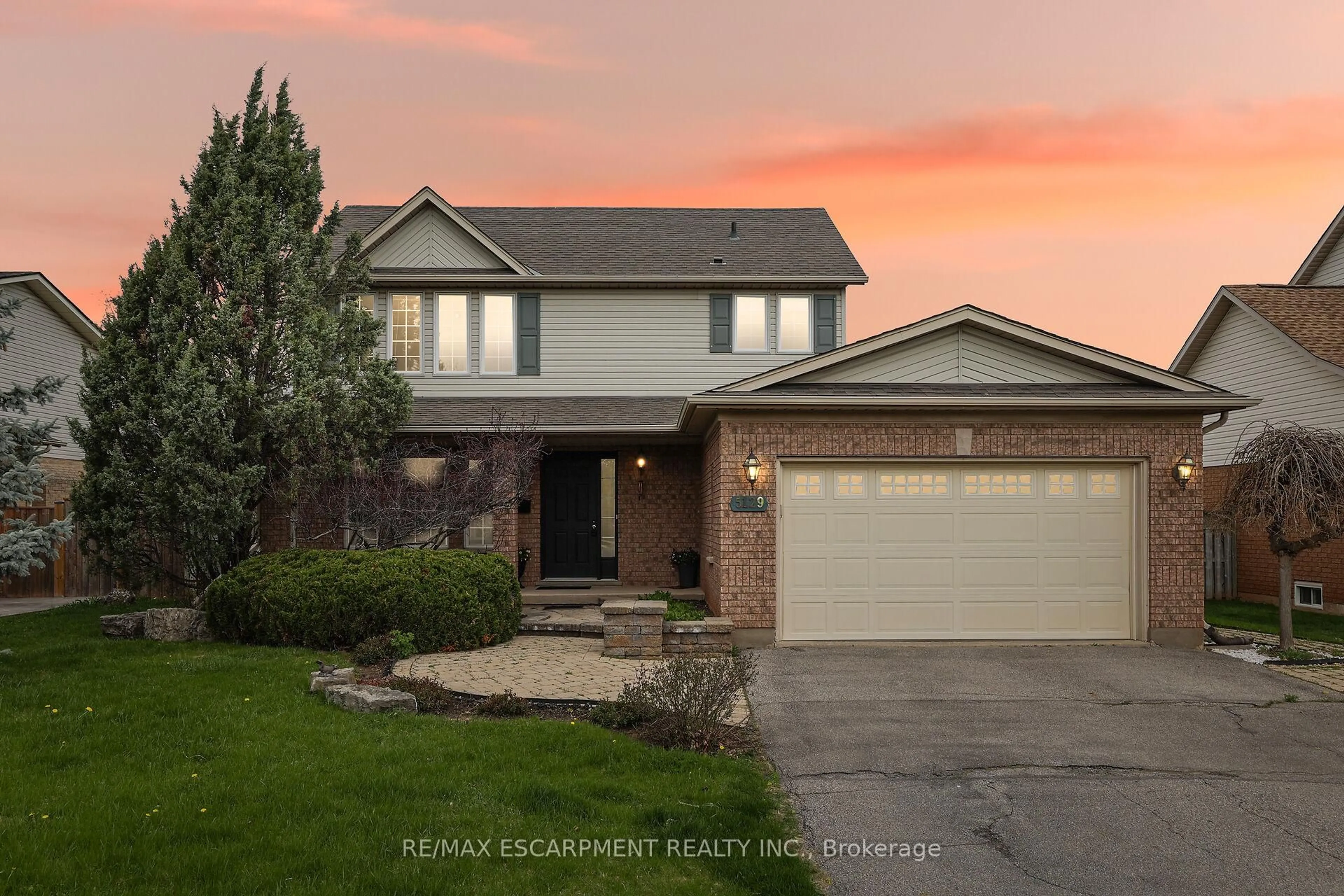 Unknown for 5129 Crimson King Way, Lincoln Ontario L3J 0J2