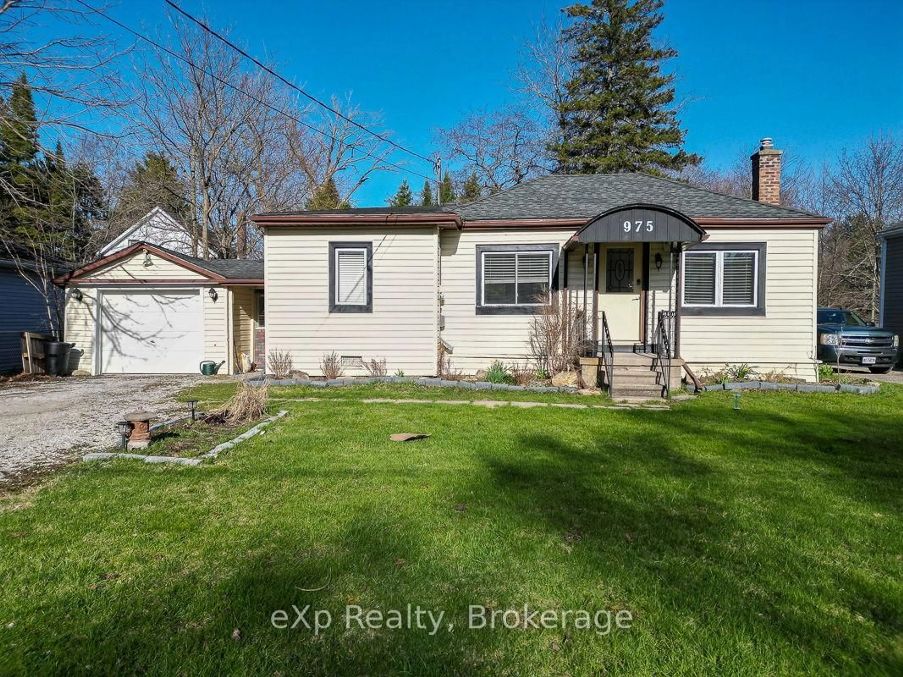 A pic from outside/outdoor area/front of a property/back of a property/a pic from drone, street for 975 5th A Ave, Owen Sound Ontario N4K 5E3