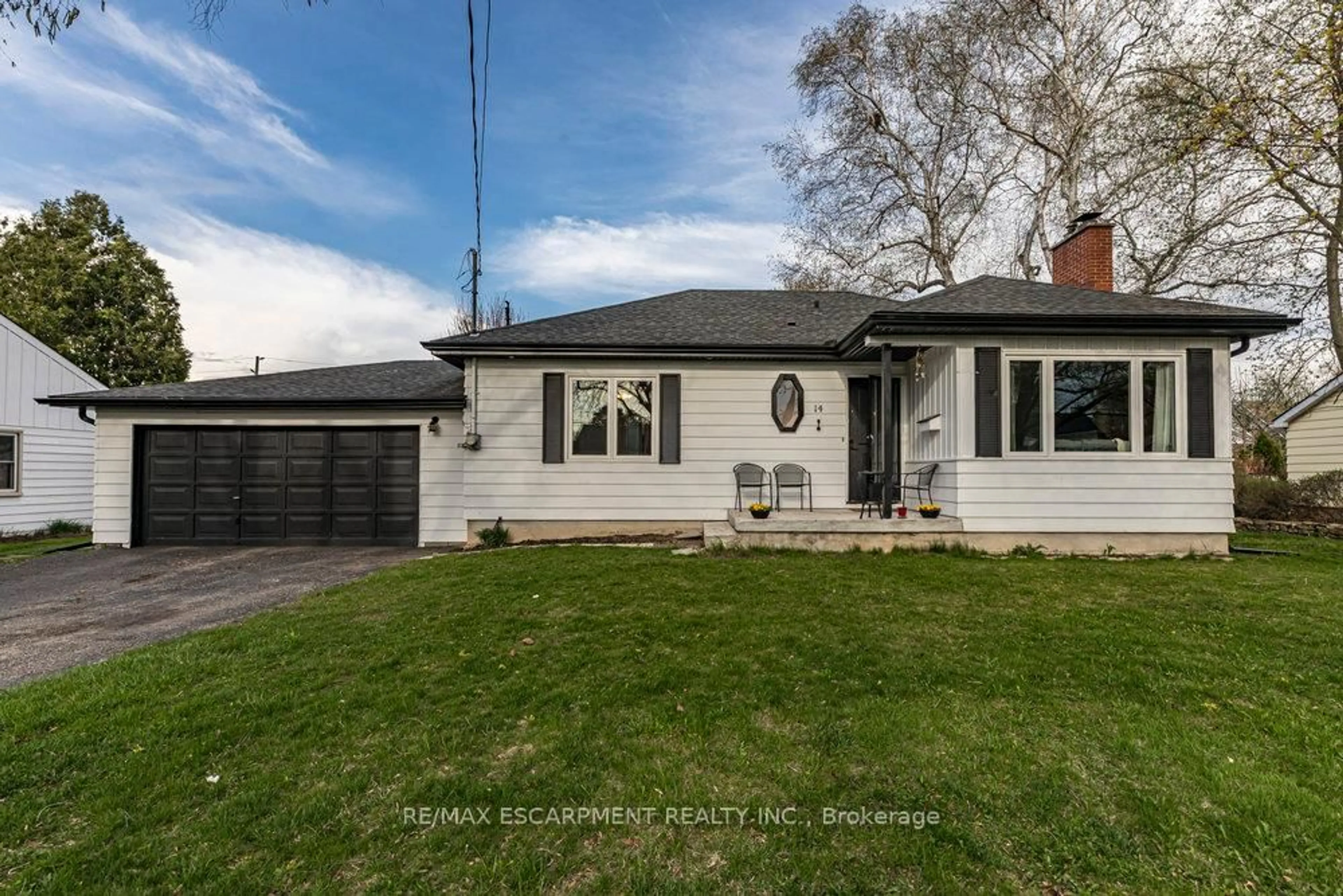Unknown for 14 Danbury St, Hamilton Ontario L9H 4P5