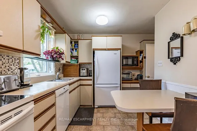 Additional property image - 14 Danbury St